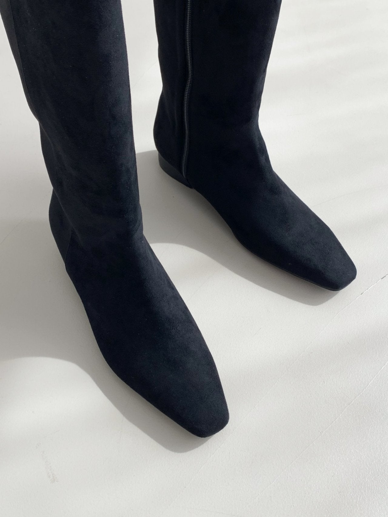 Simple Basic Suede Boots