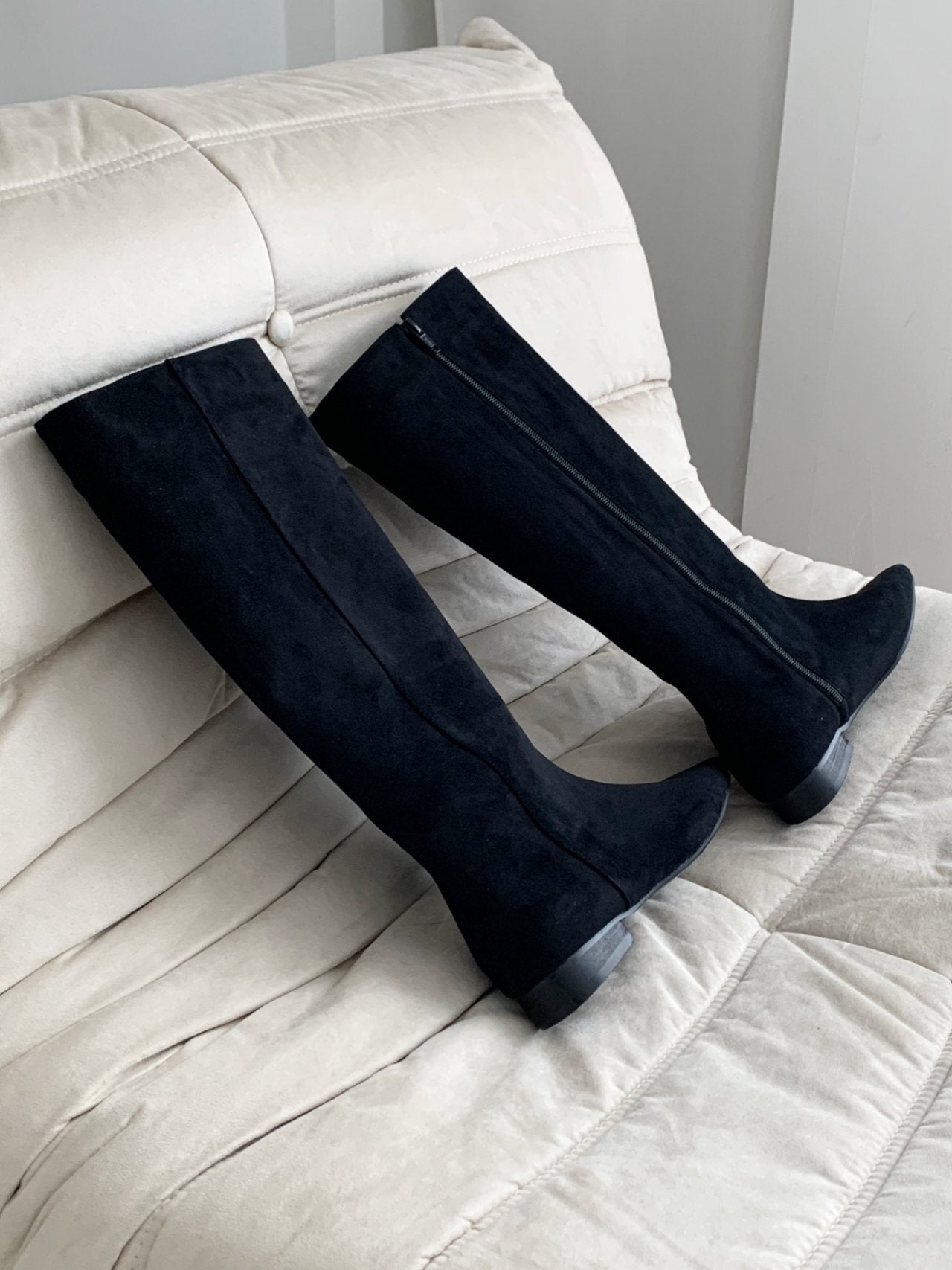 Simple Basic Suede Boots