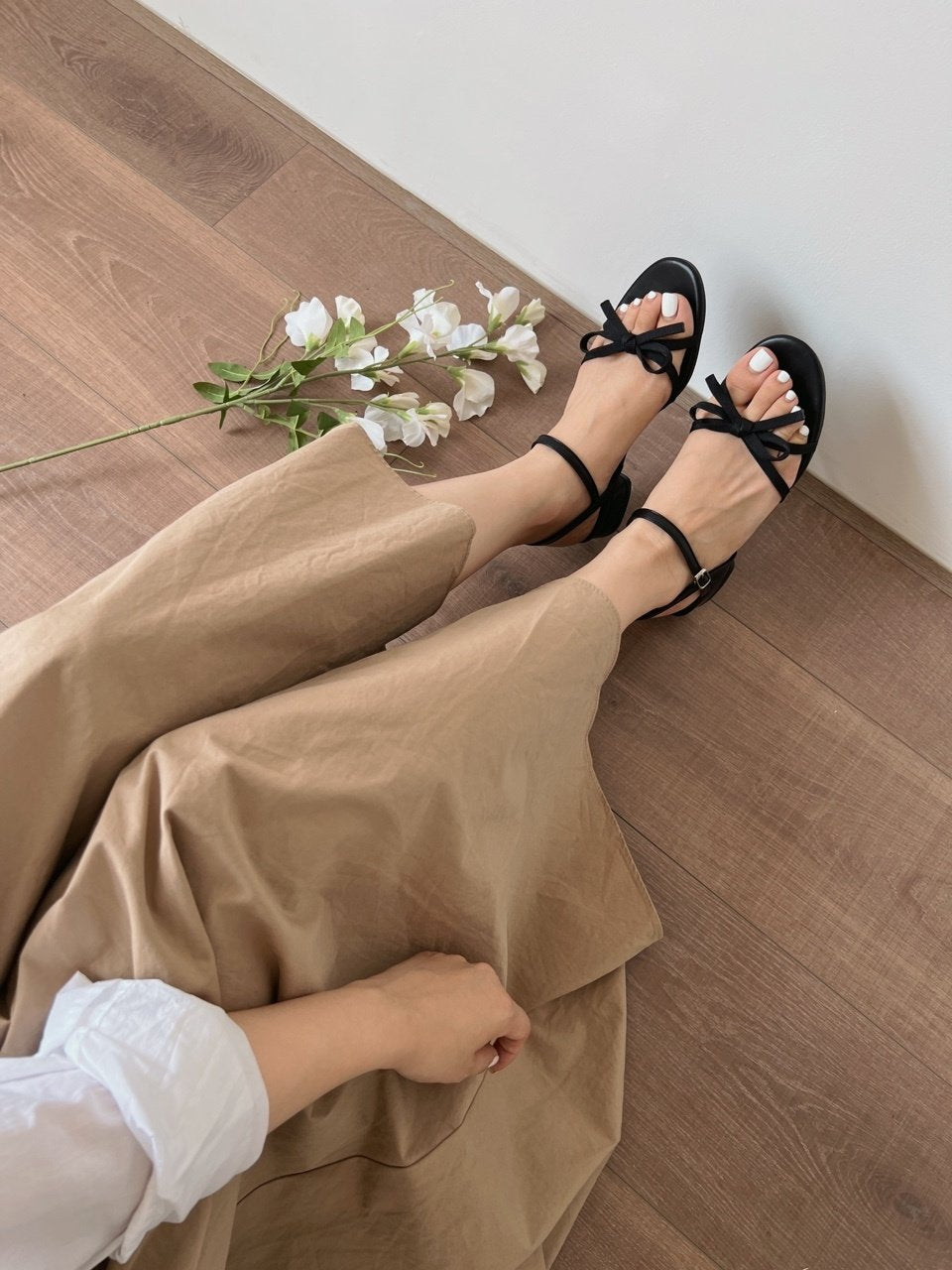 Simple ribbon tape knot sandals & mules-2 type