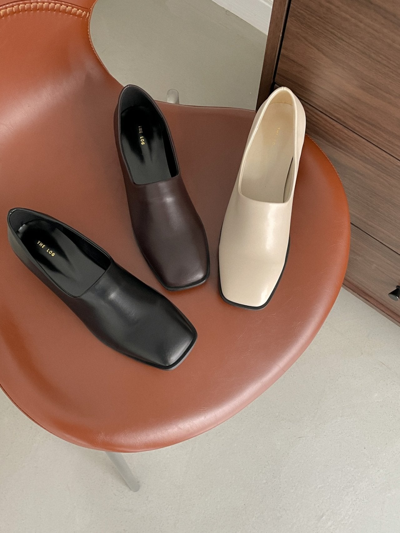Basic simple loafer