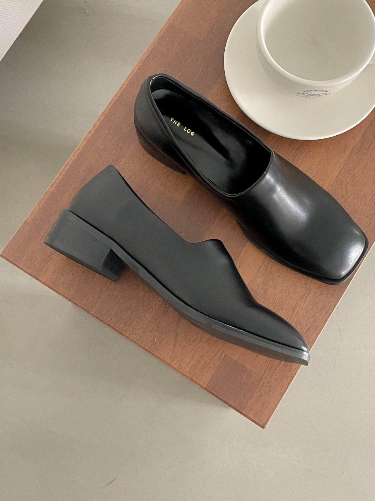 Basic simple loafer