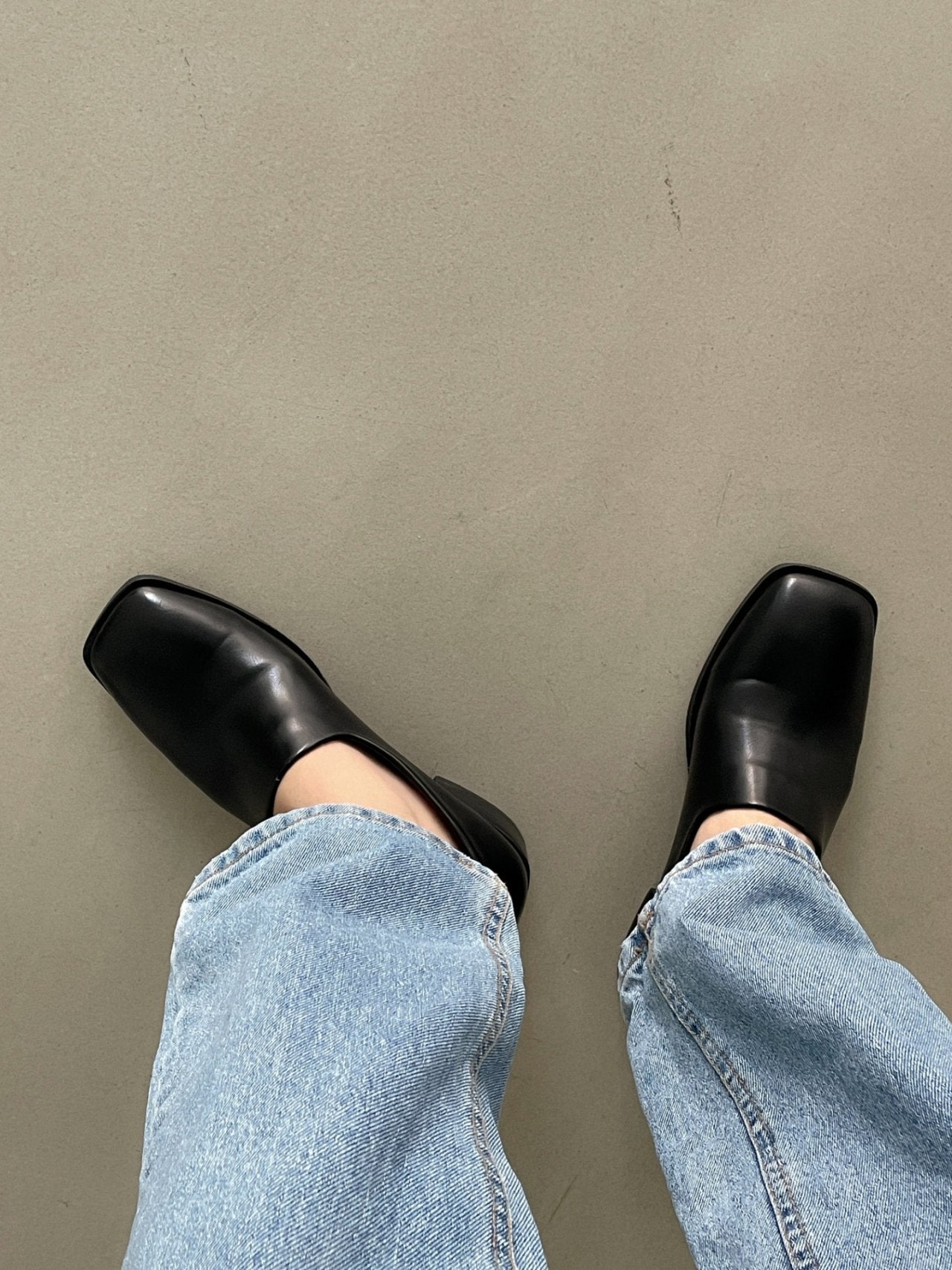 Basic simple loafer