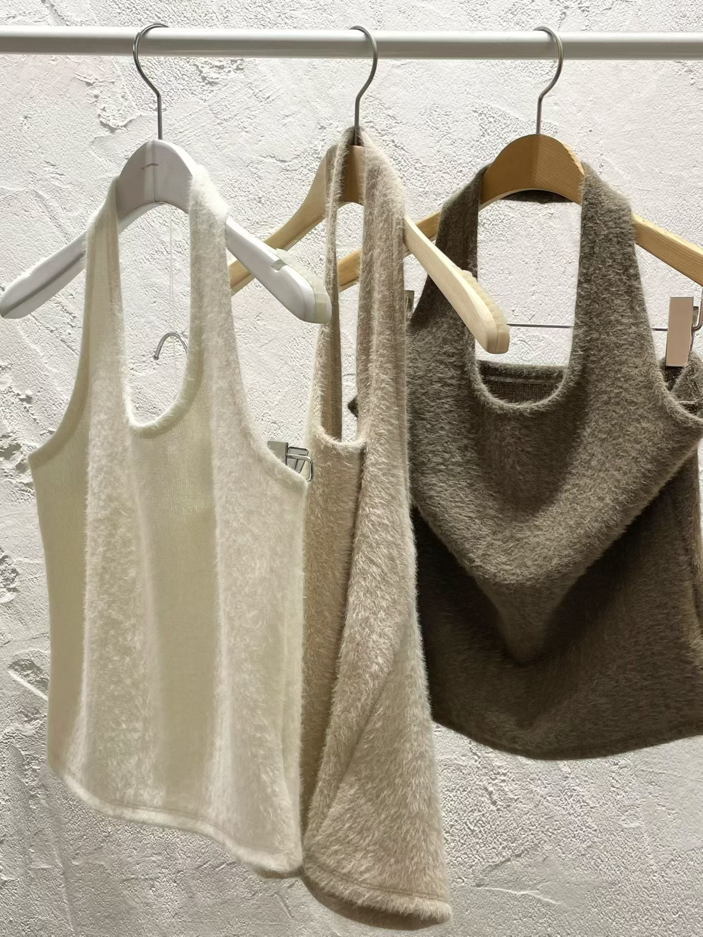 deondo feather halter sleeveless