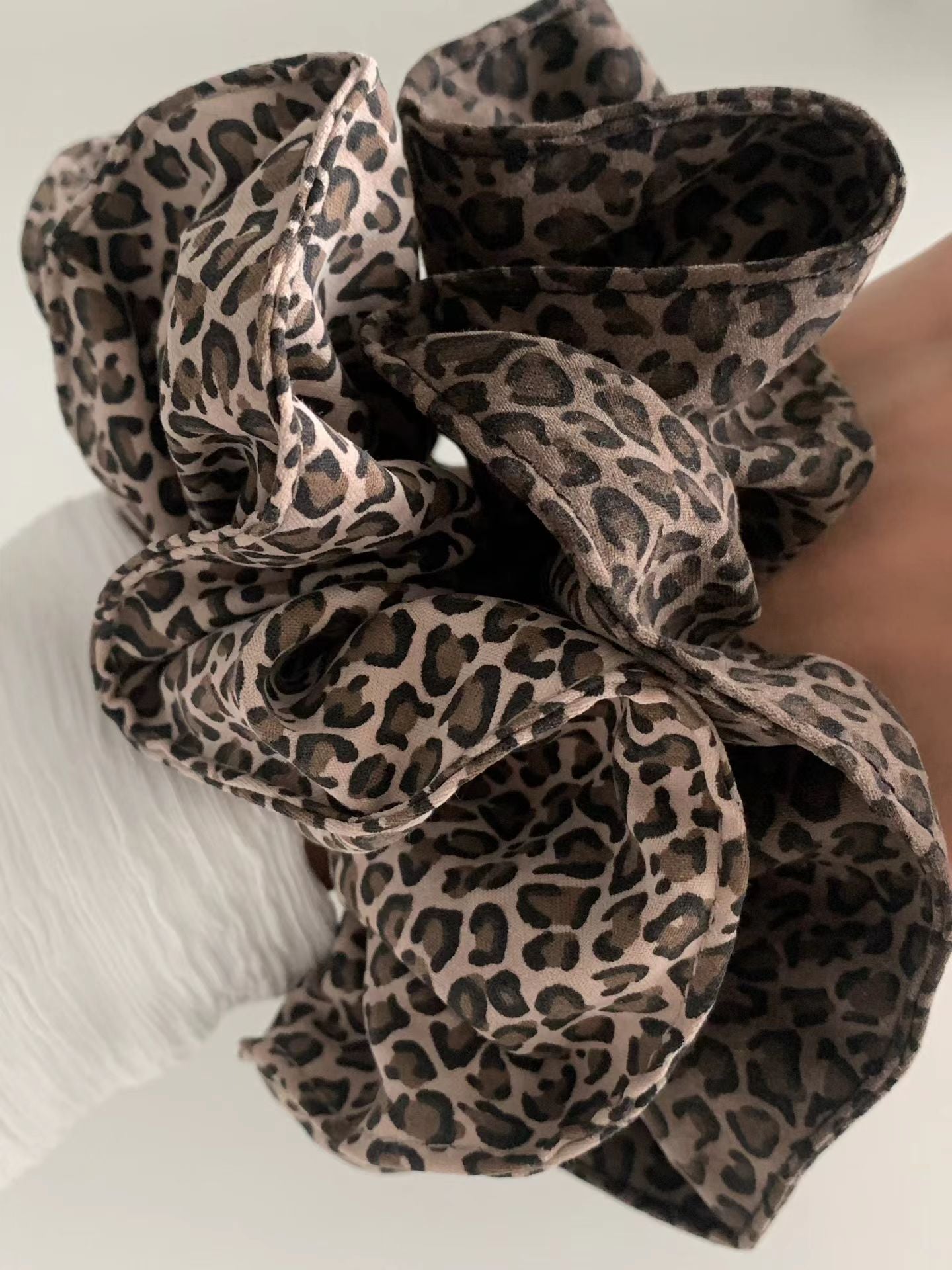 leopard scrunchies-2col