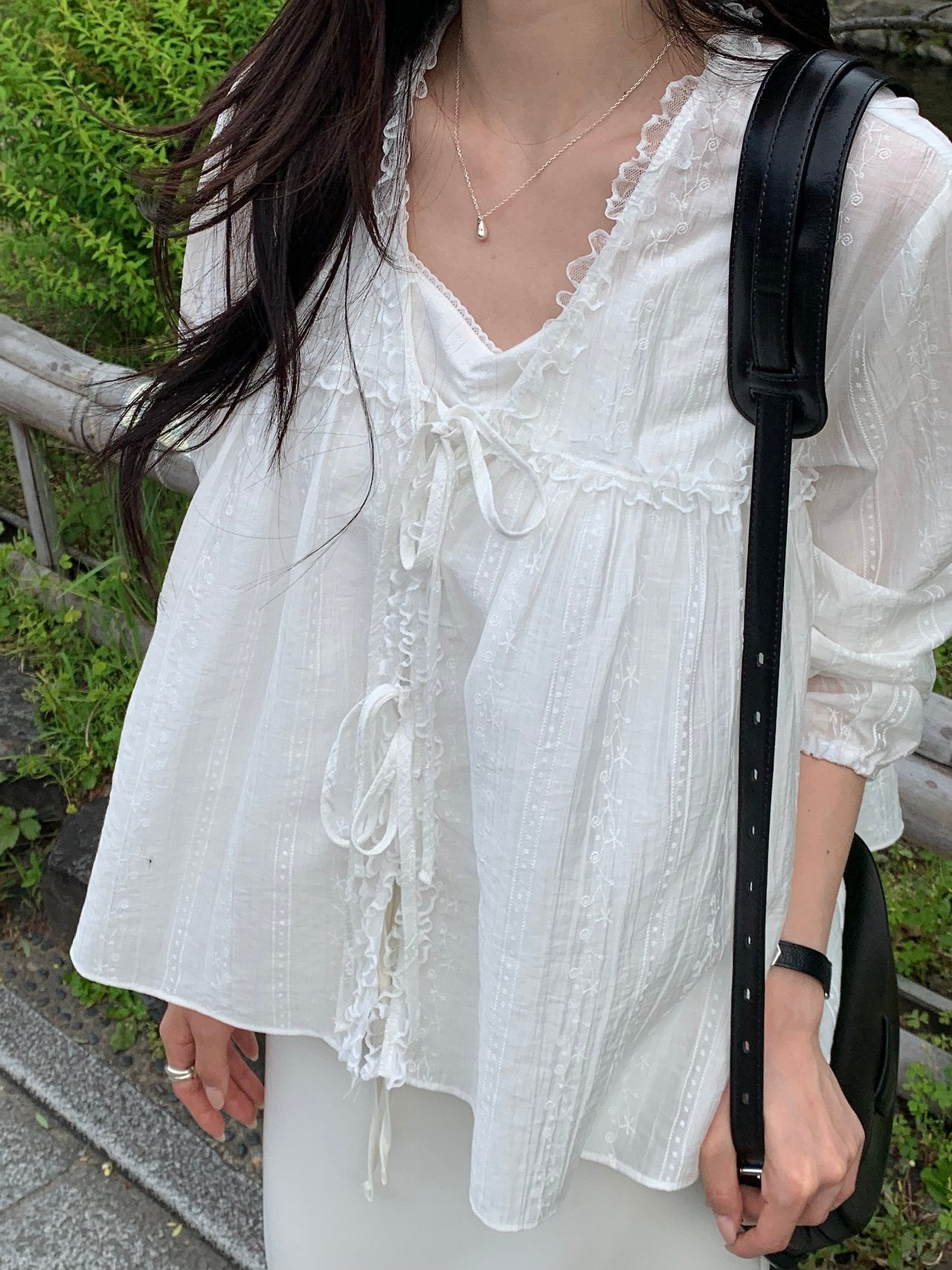Anna V-neck frill blouse