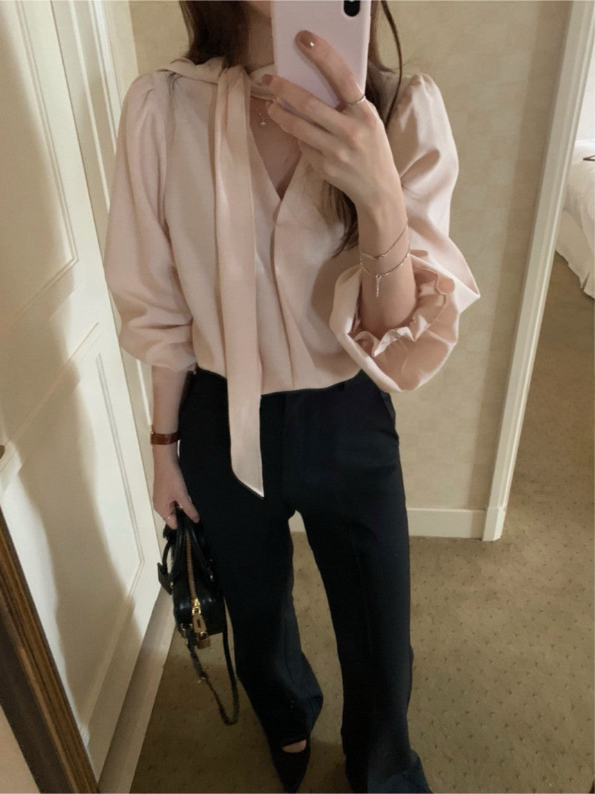 semi-bootcut slacks