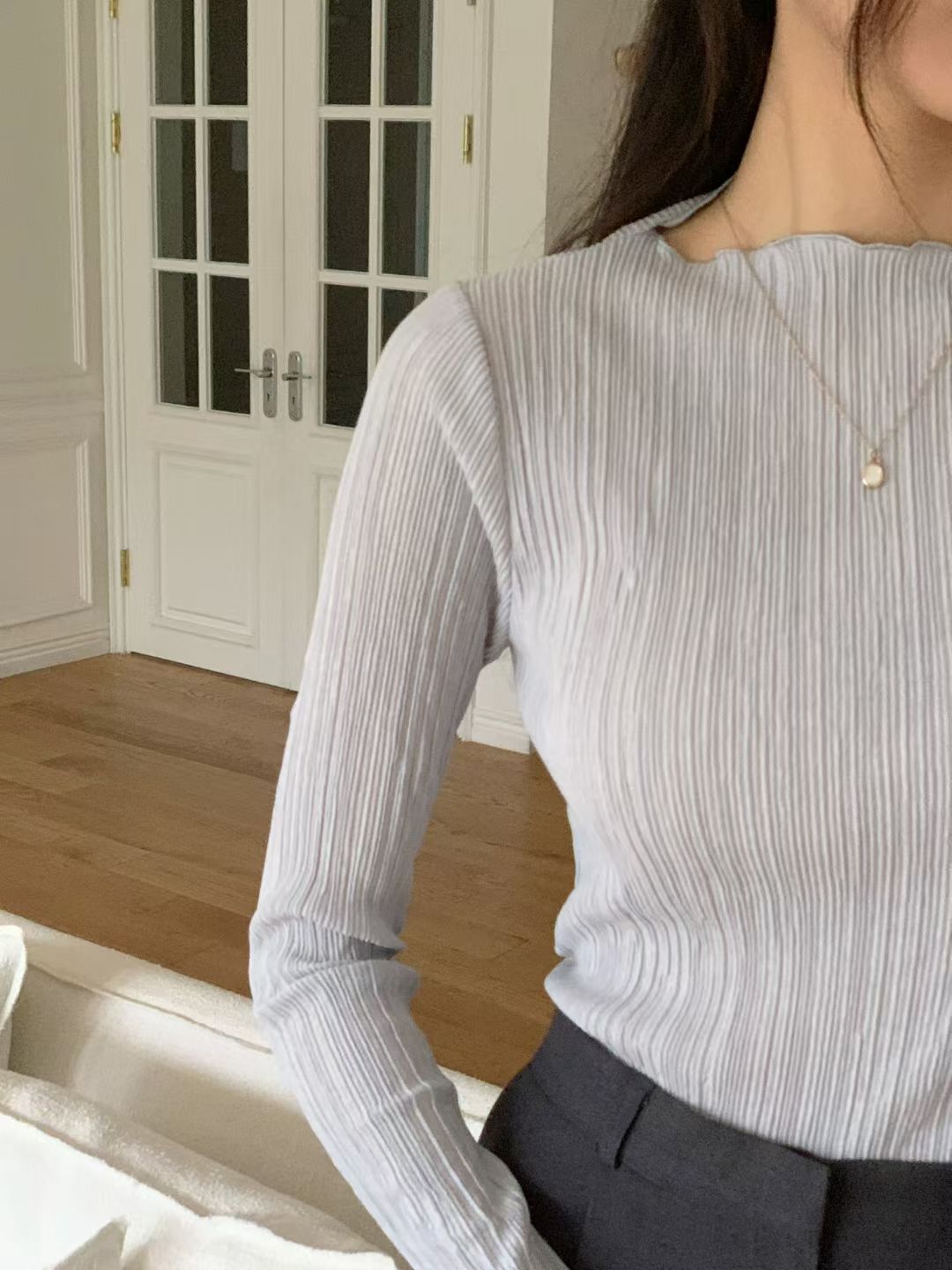 Day pleats boat neck T-4col