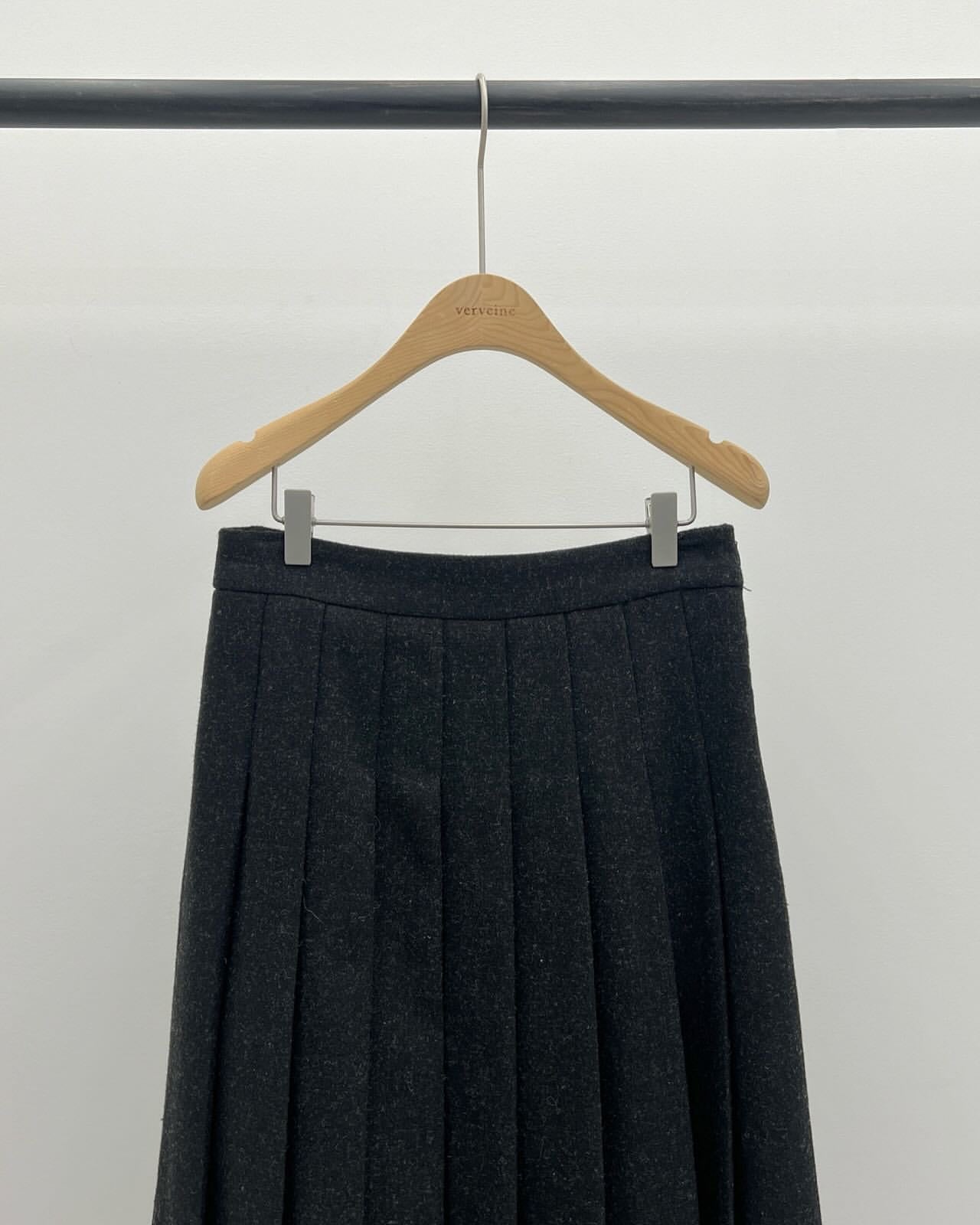 Betty pleated long skirt-2col