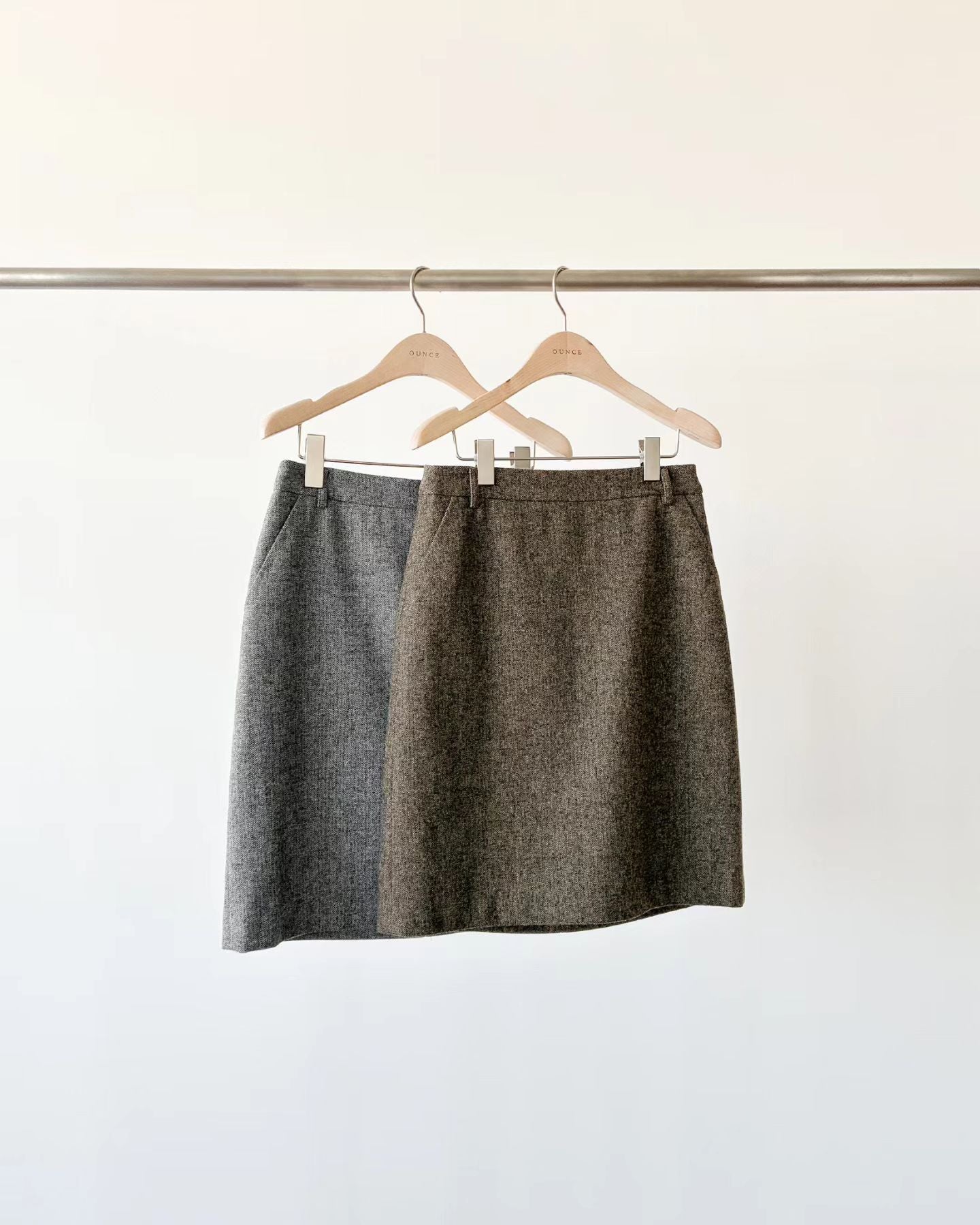 Ounce classic herringbone wool midi skirt-2col