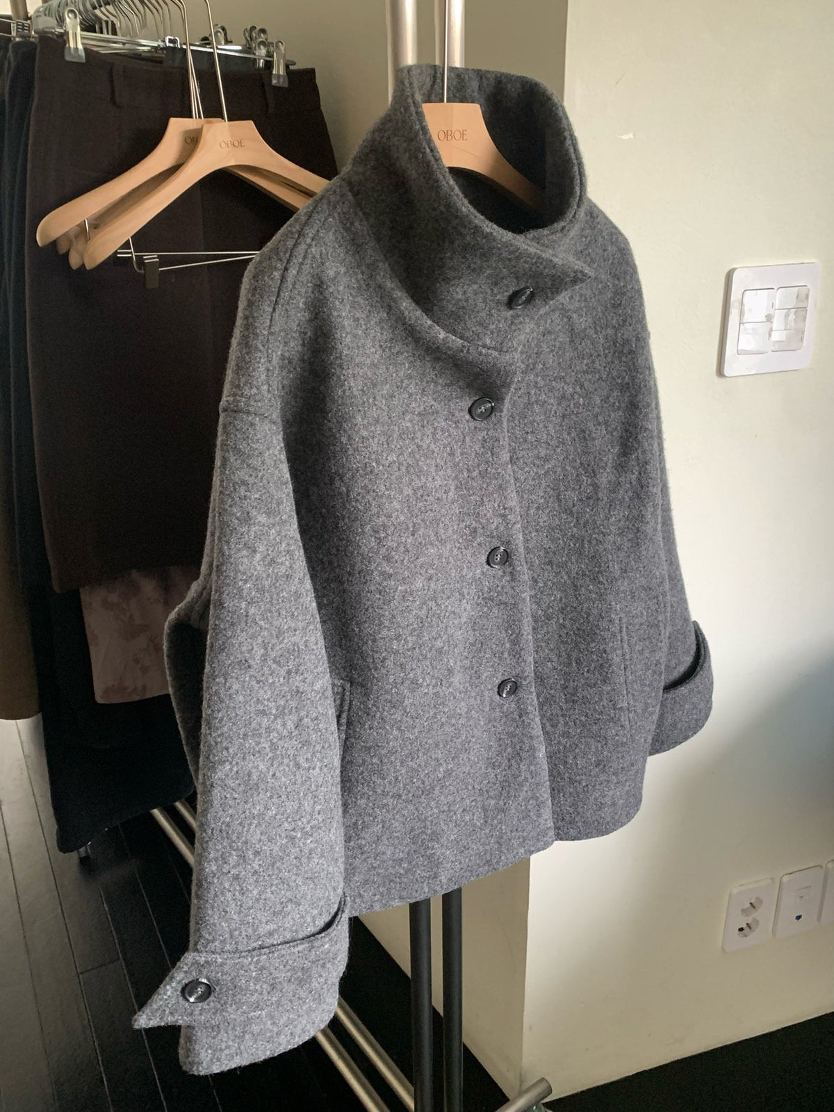 berry half bouclé ct 100% wool-2col