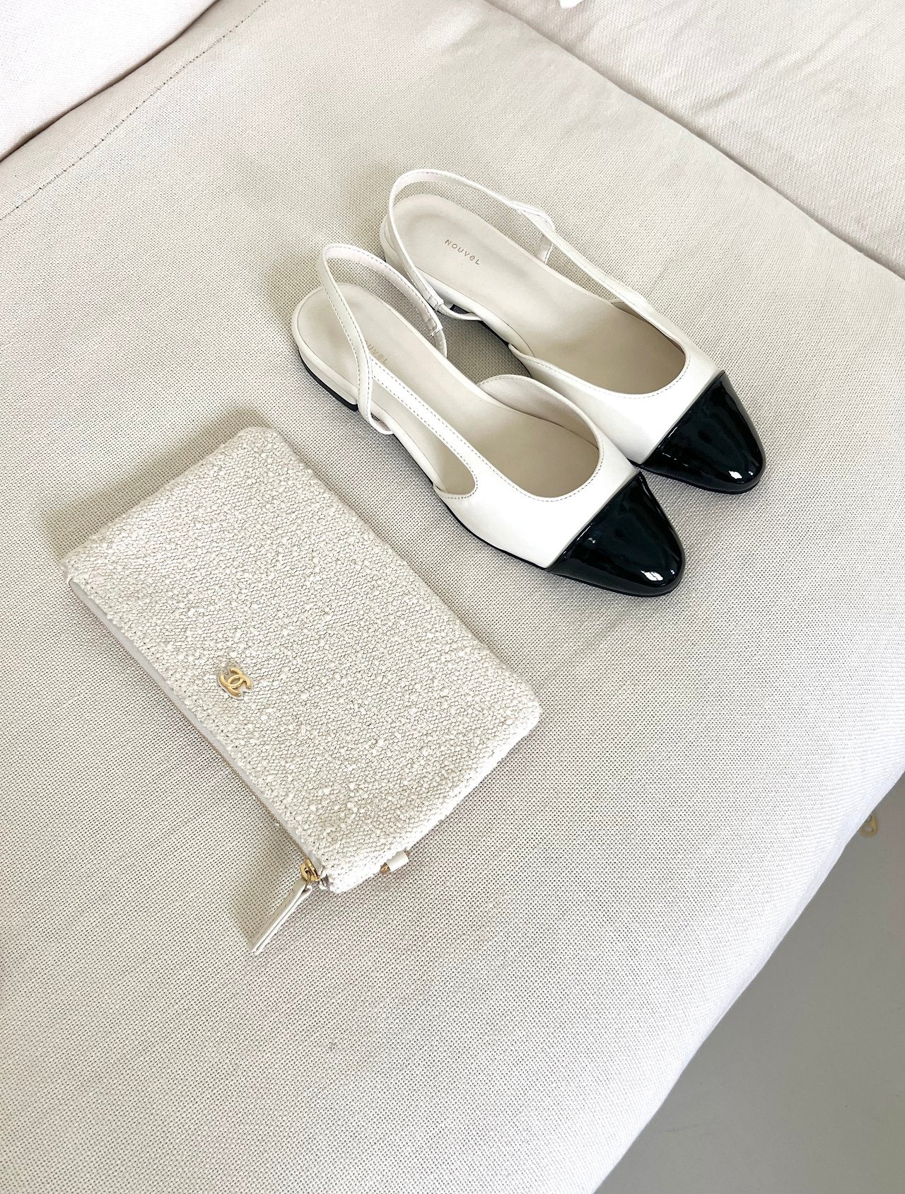 Two-tone color-block sling back