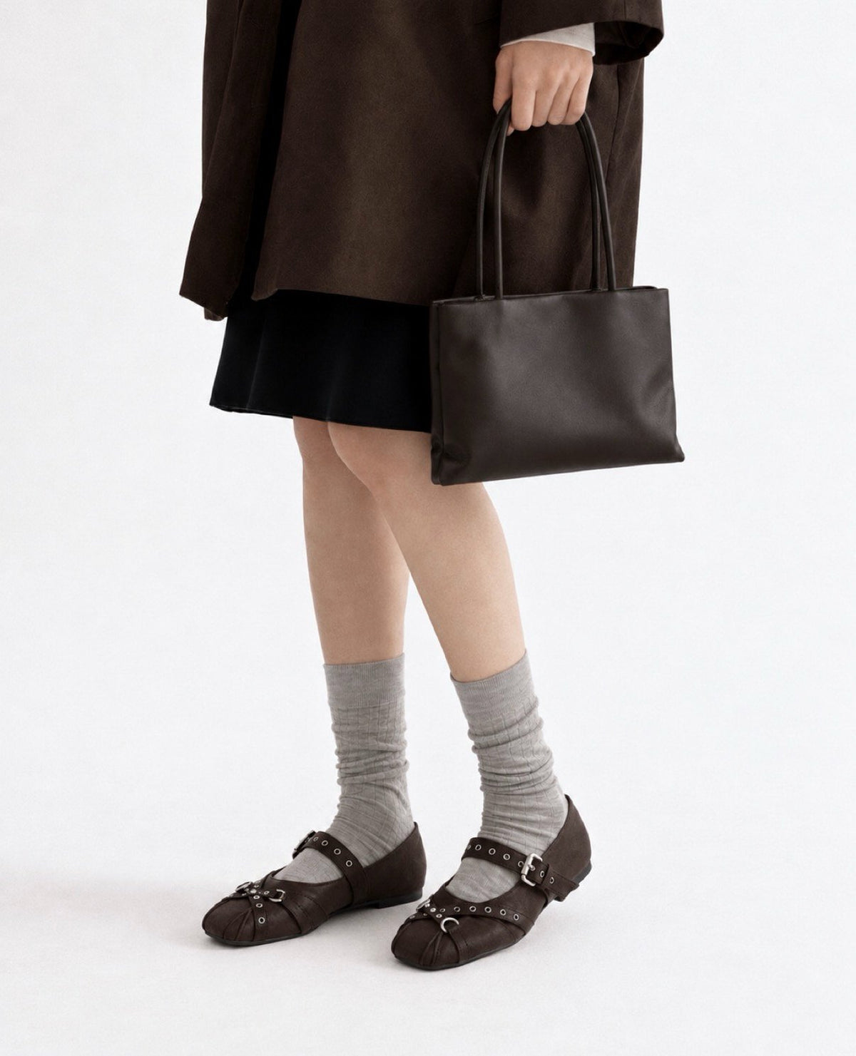 chrome eyelet flat-2col
