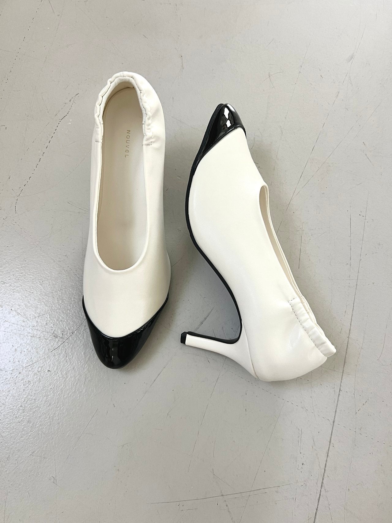 Two-tone combo stretch banding pumps