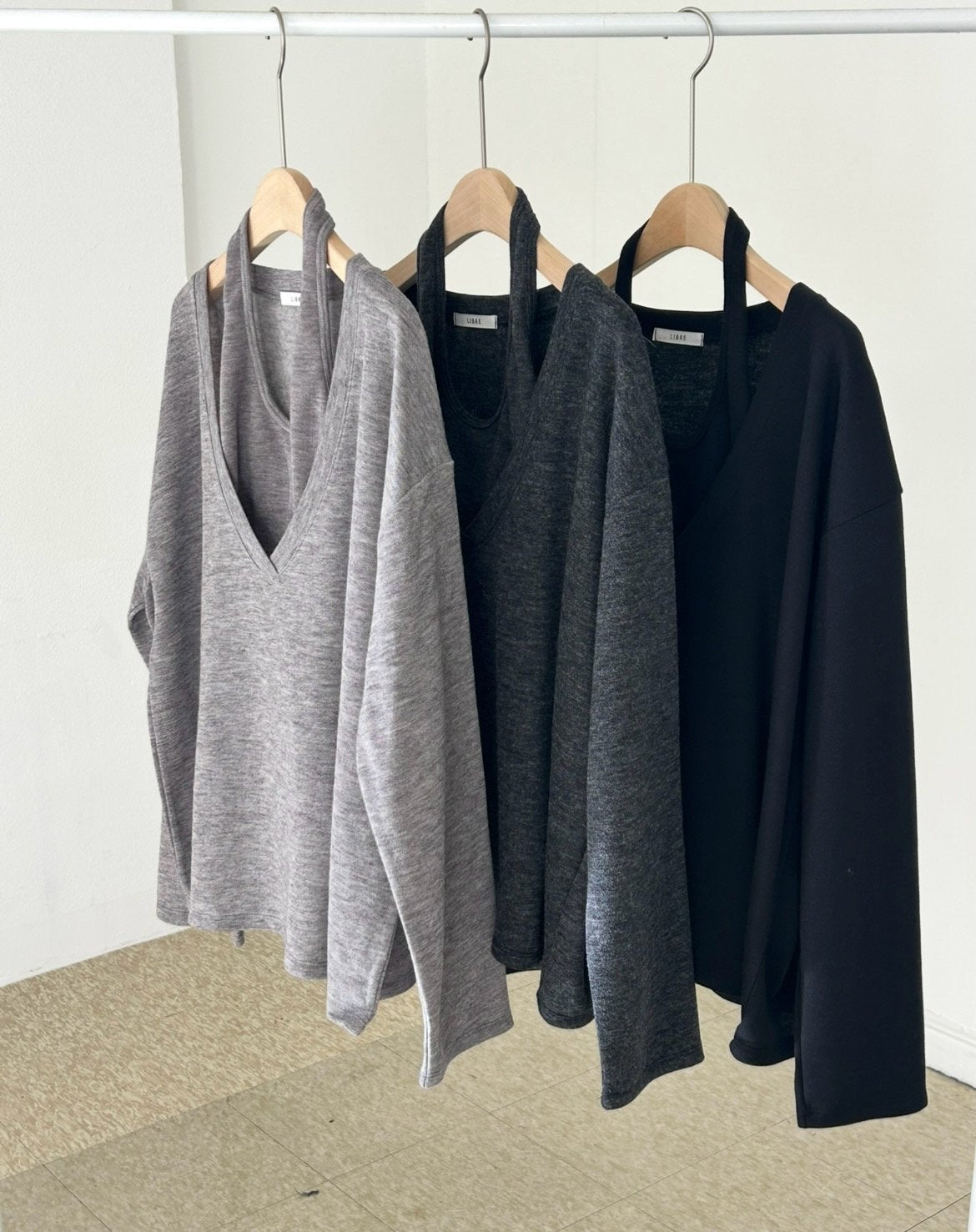 hair v set-3col