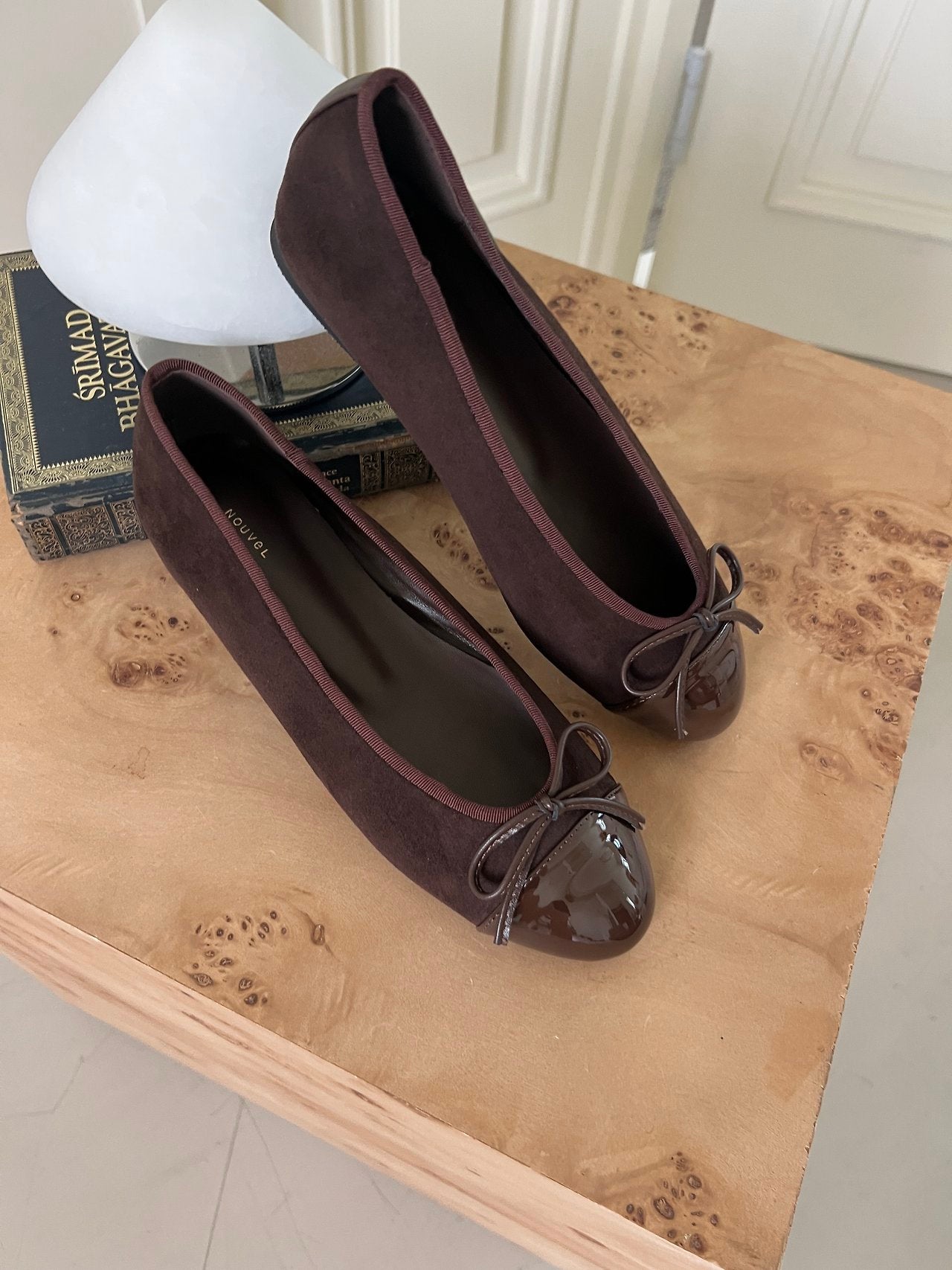Autumn suede ribbon flats
