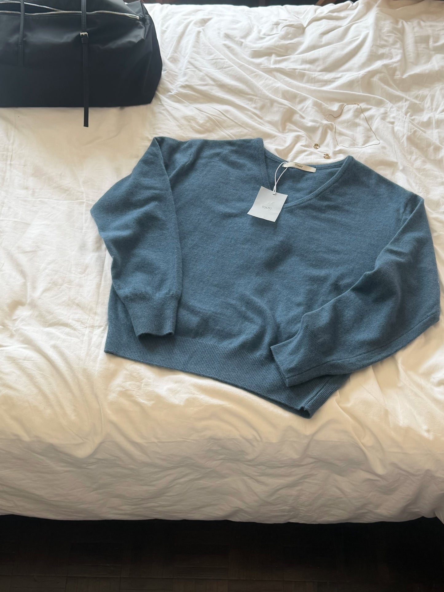 field raccoon v knit-2col