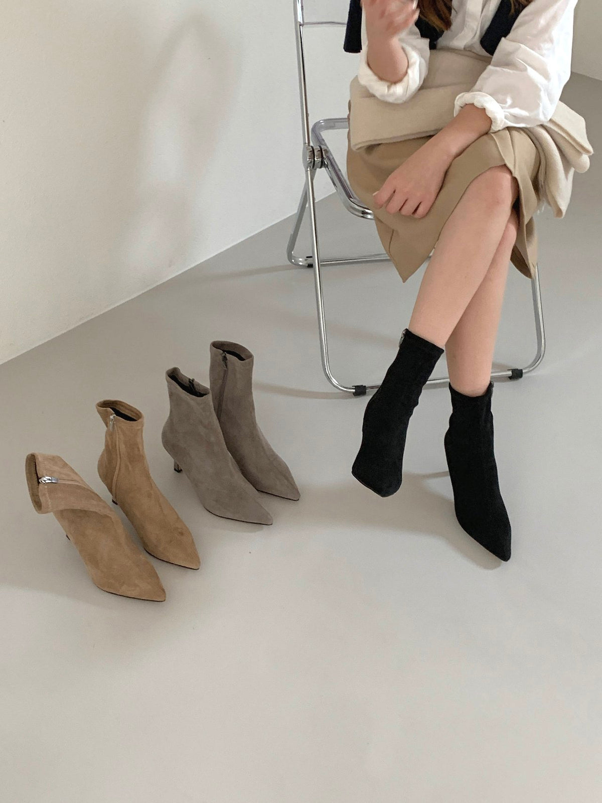 Suede span ankle boots