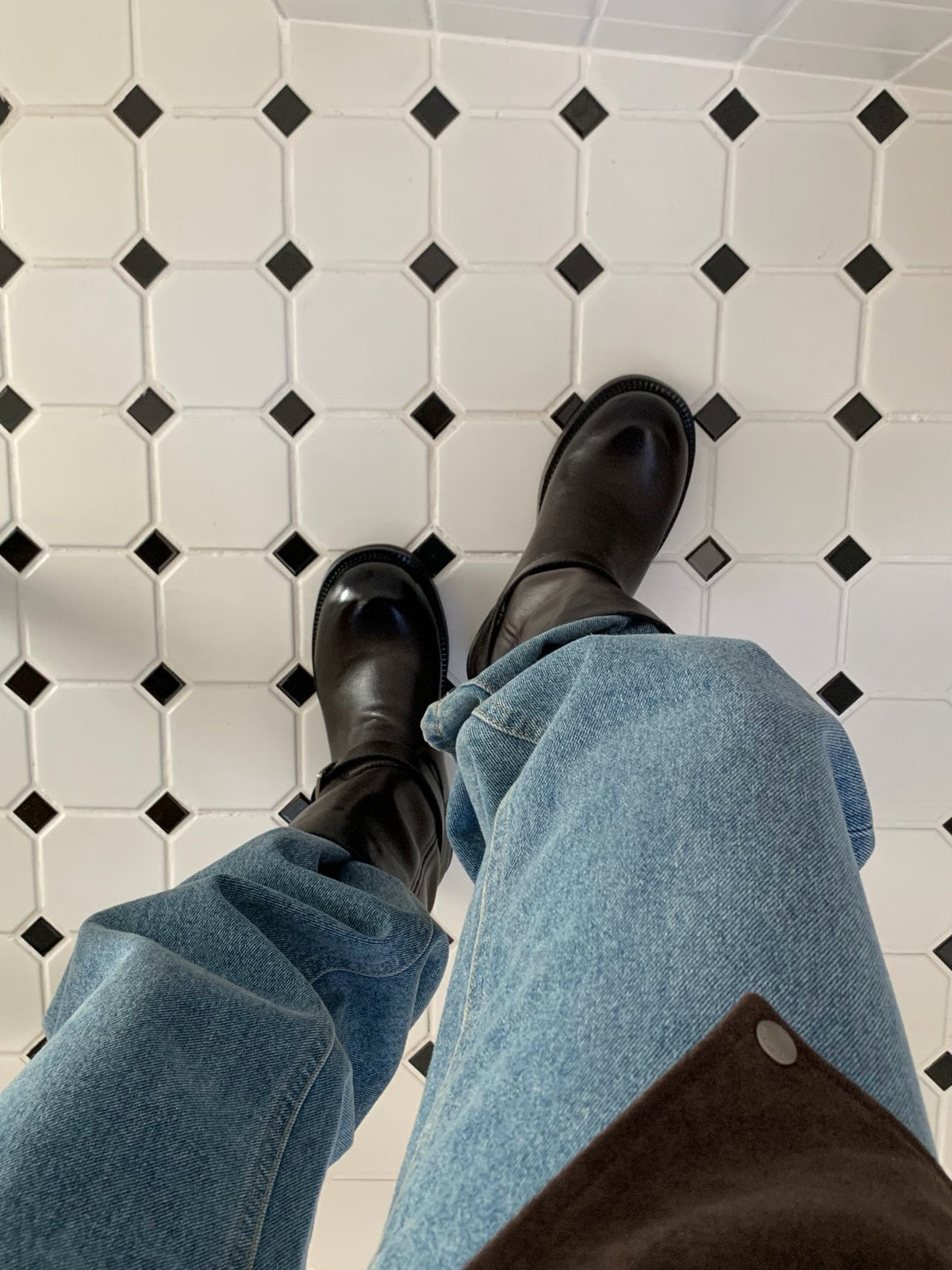 burnished leather buckle boots-2col