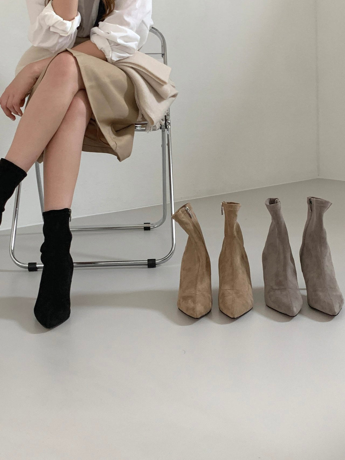 Suede span ankle boots