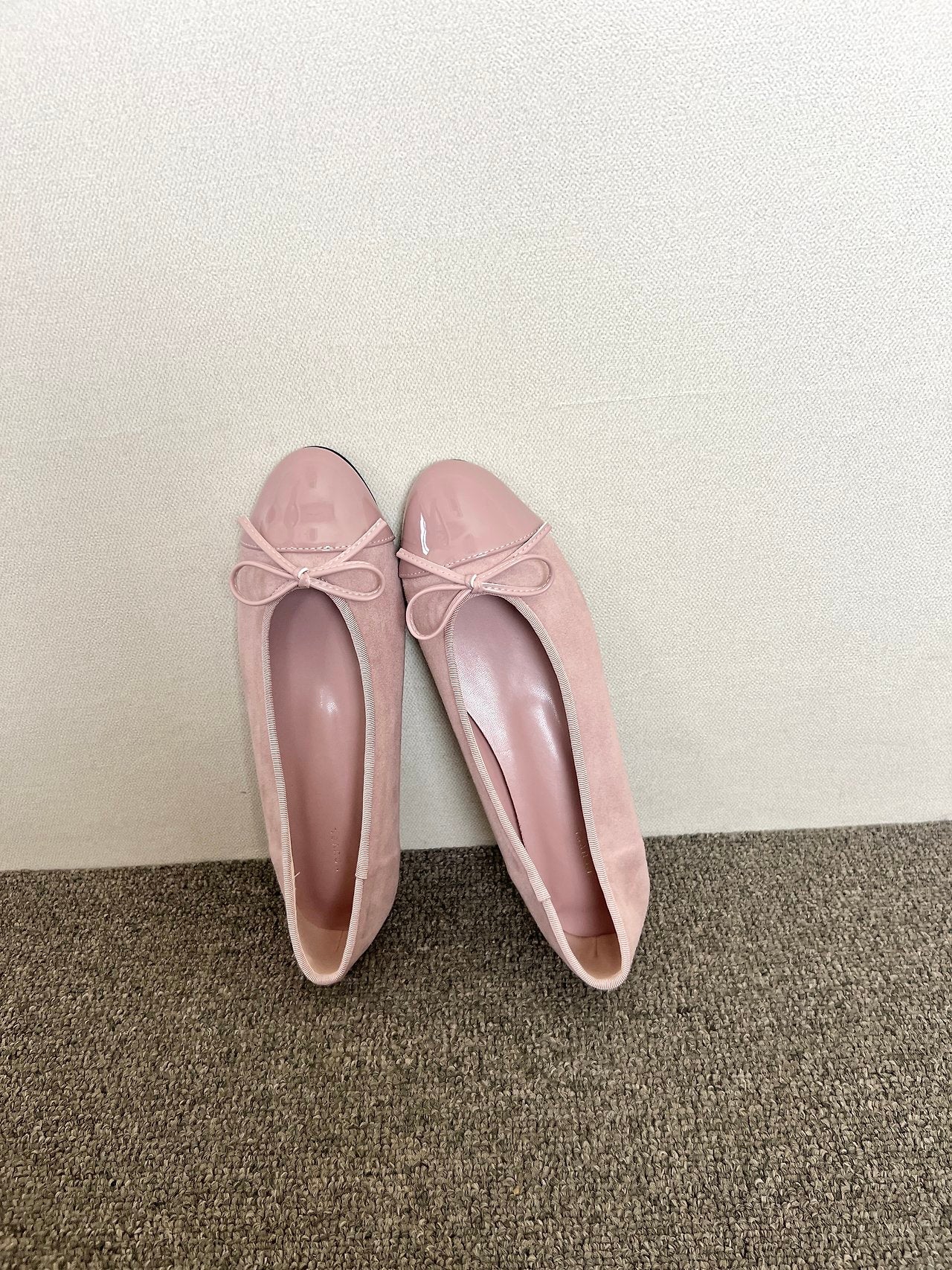 Autumn suede ribbon flats