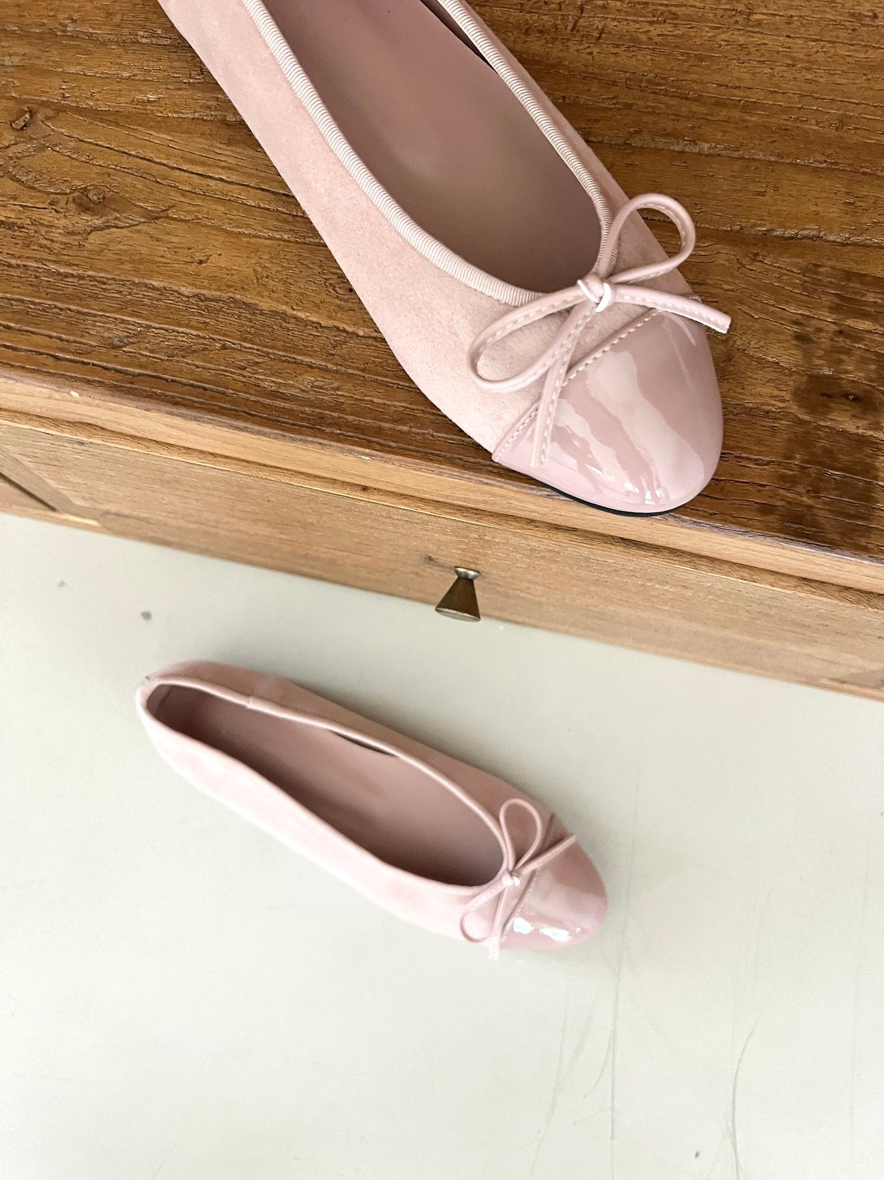 Autumn suede ribbon flats