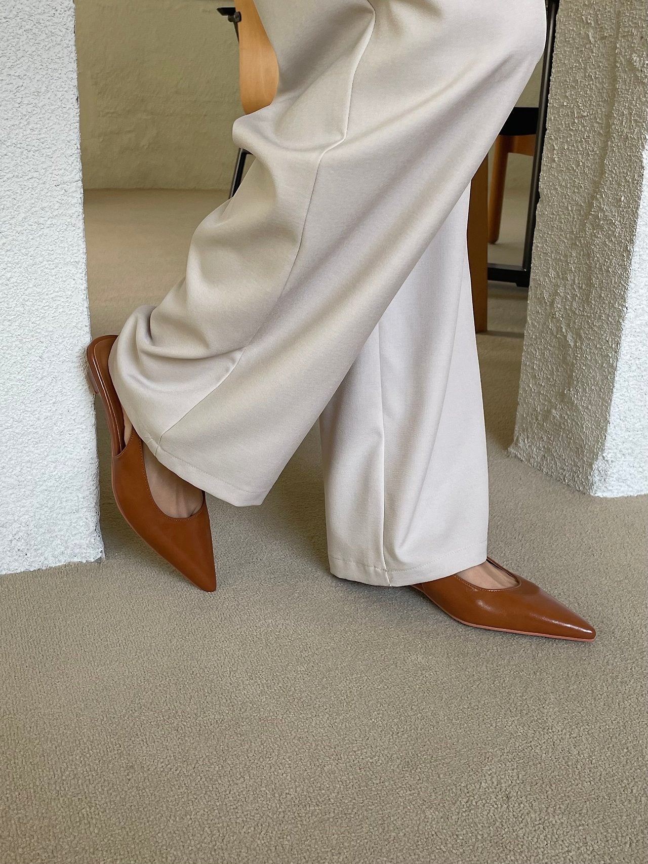 Lua Pointed Slingback