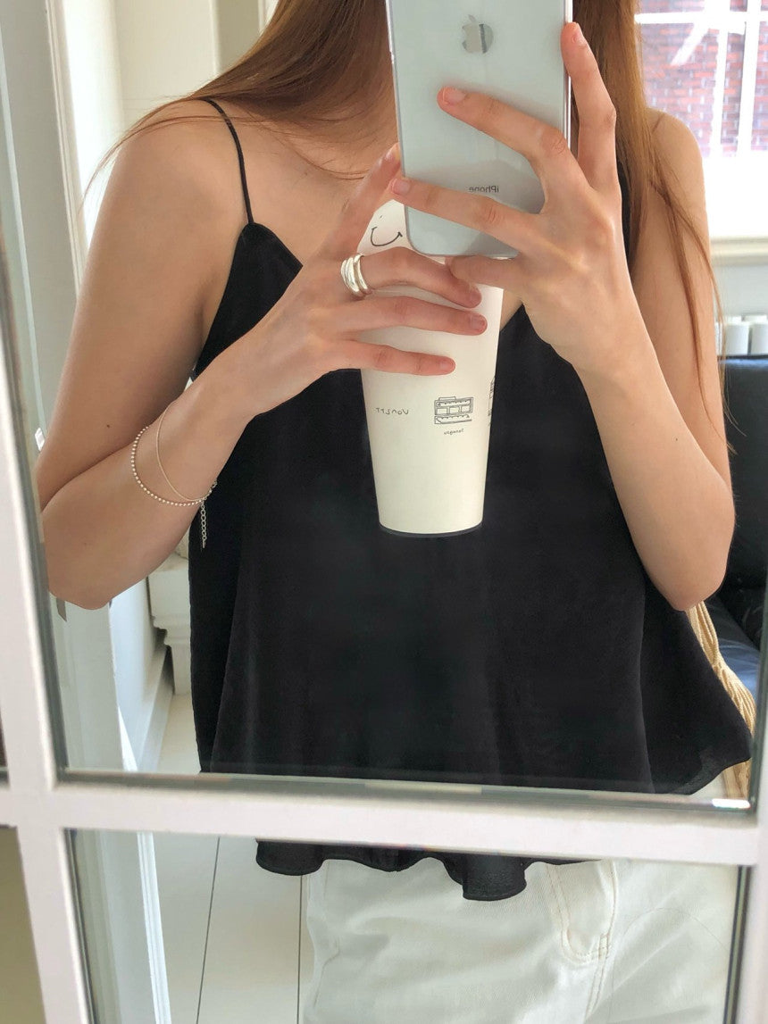 Move slit sleeveless blouse-2col