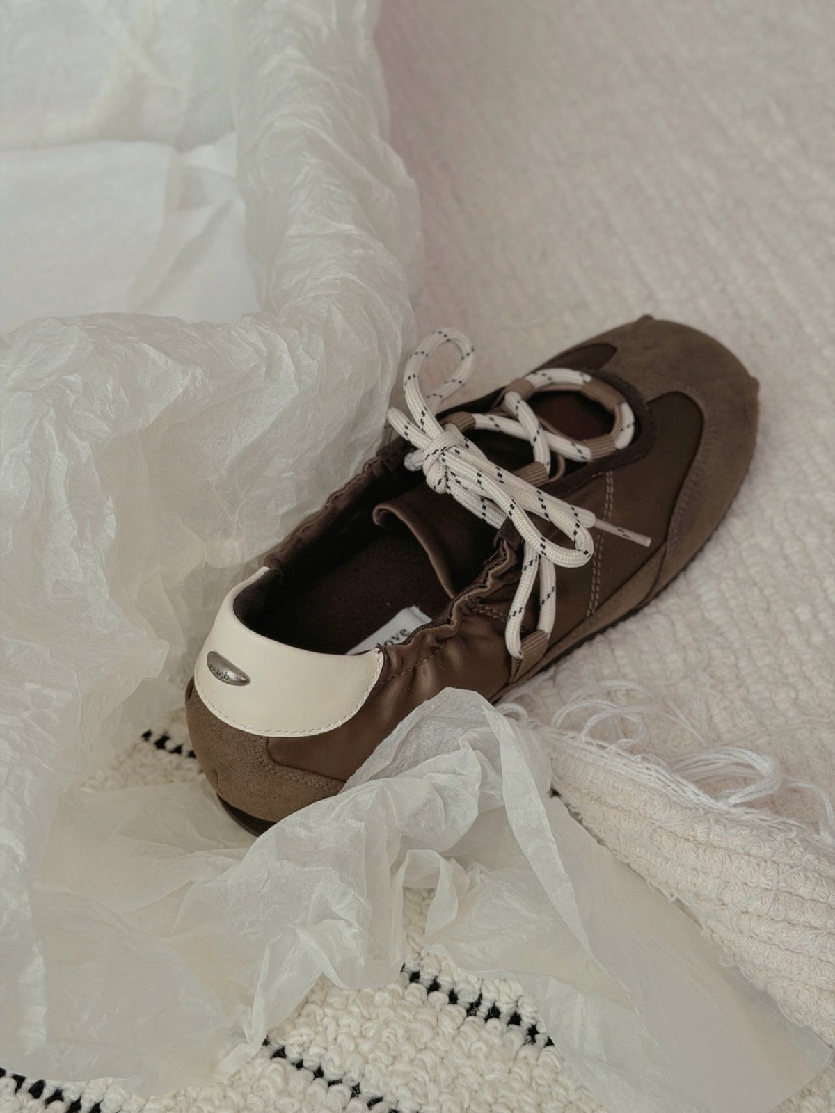 hazel satin sneakers-2col