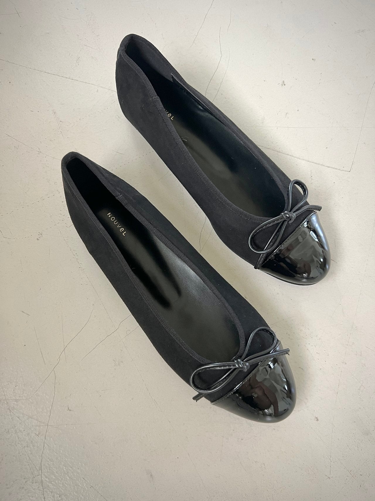 Autumn suede ribbon flats