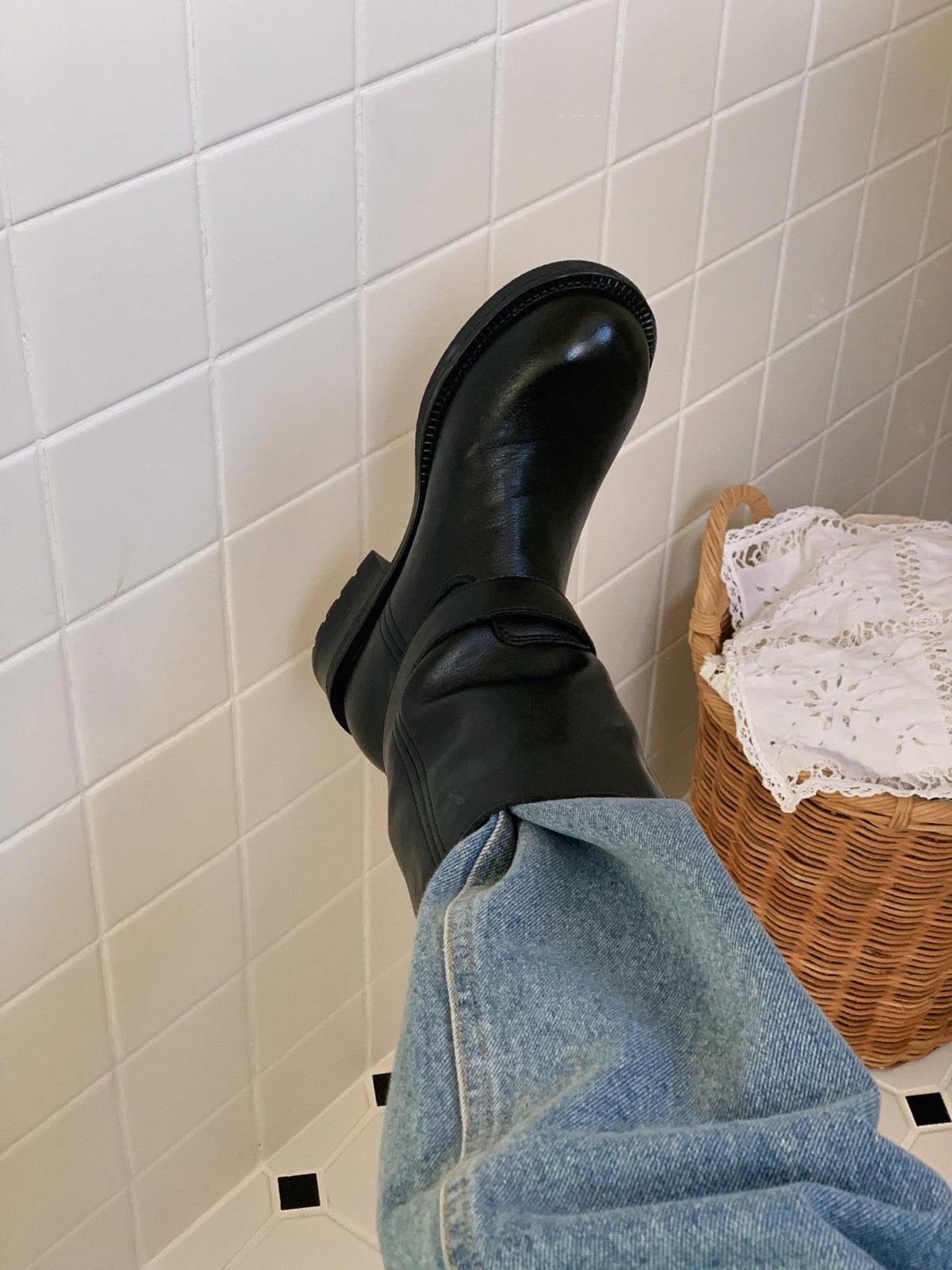 burnished leather buckle boots-2col