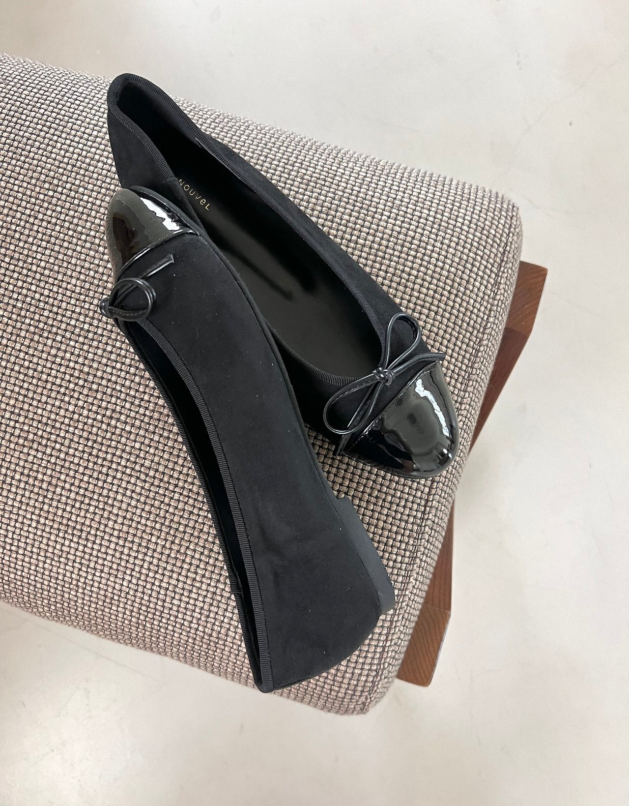 Autumn suede ribbon flats