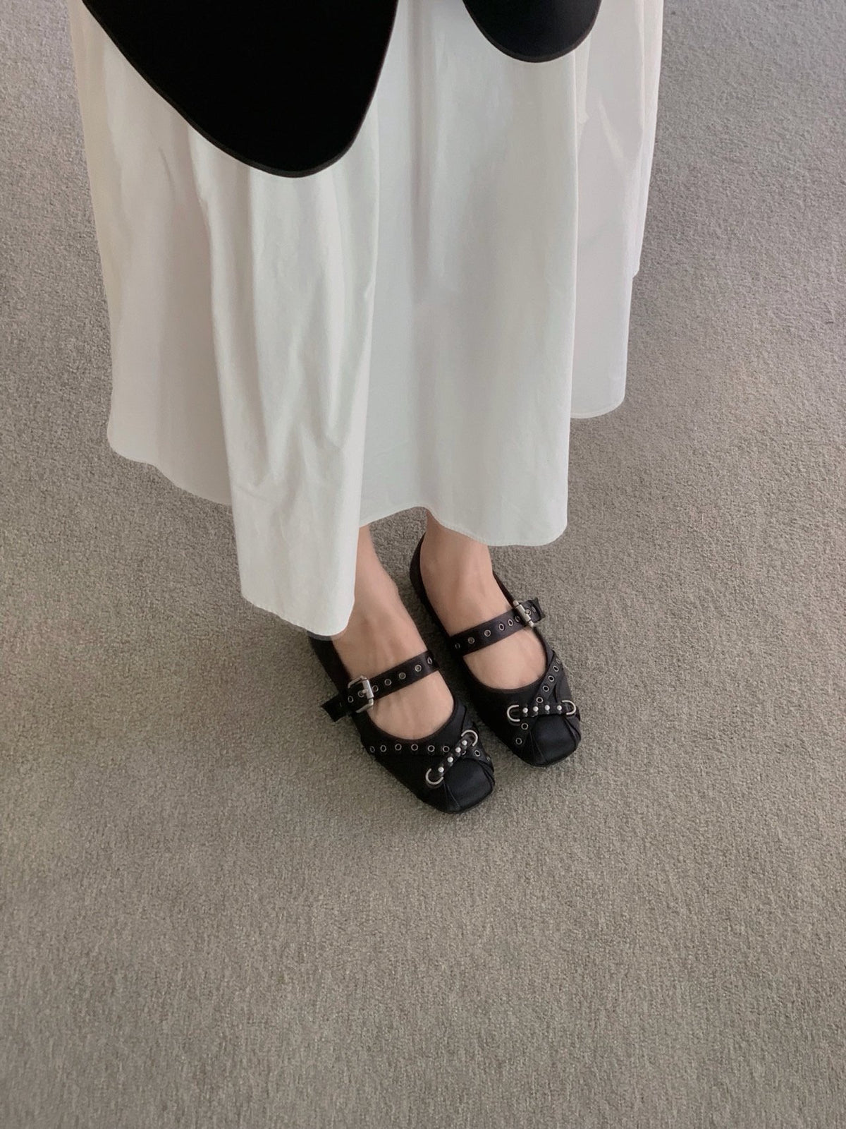 chrome eyelet flat-2col