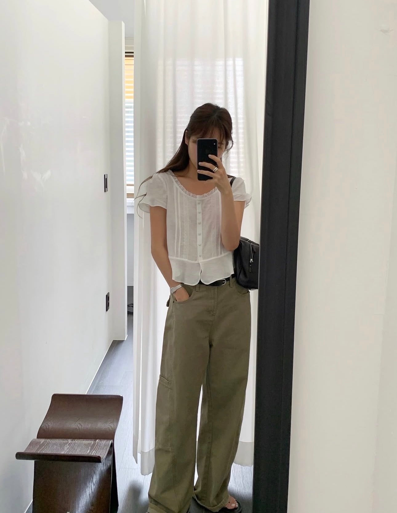 liter flily frill blouse