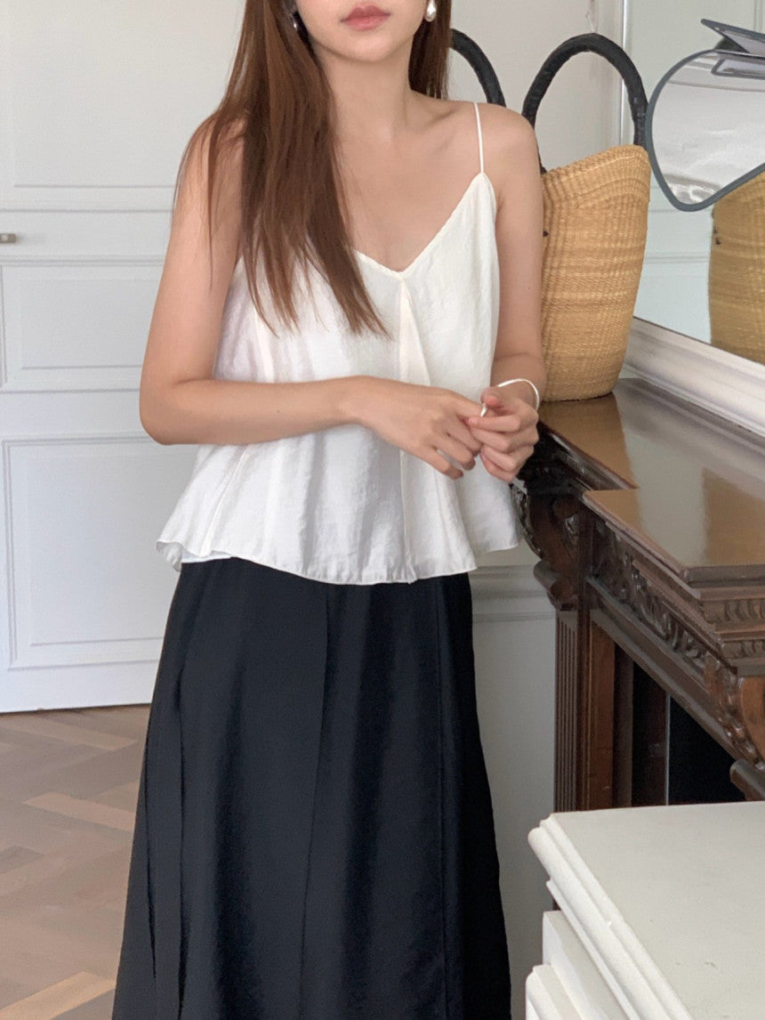 Move slit sleeveless blouse-2col