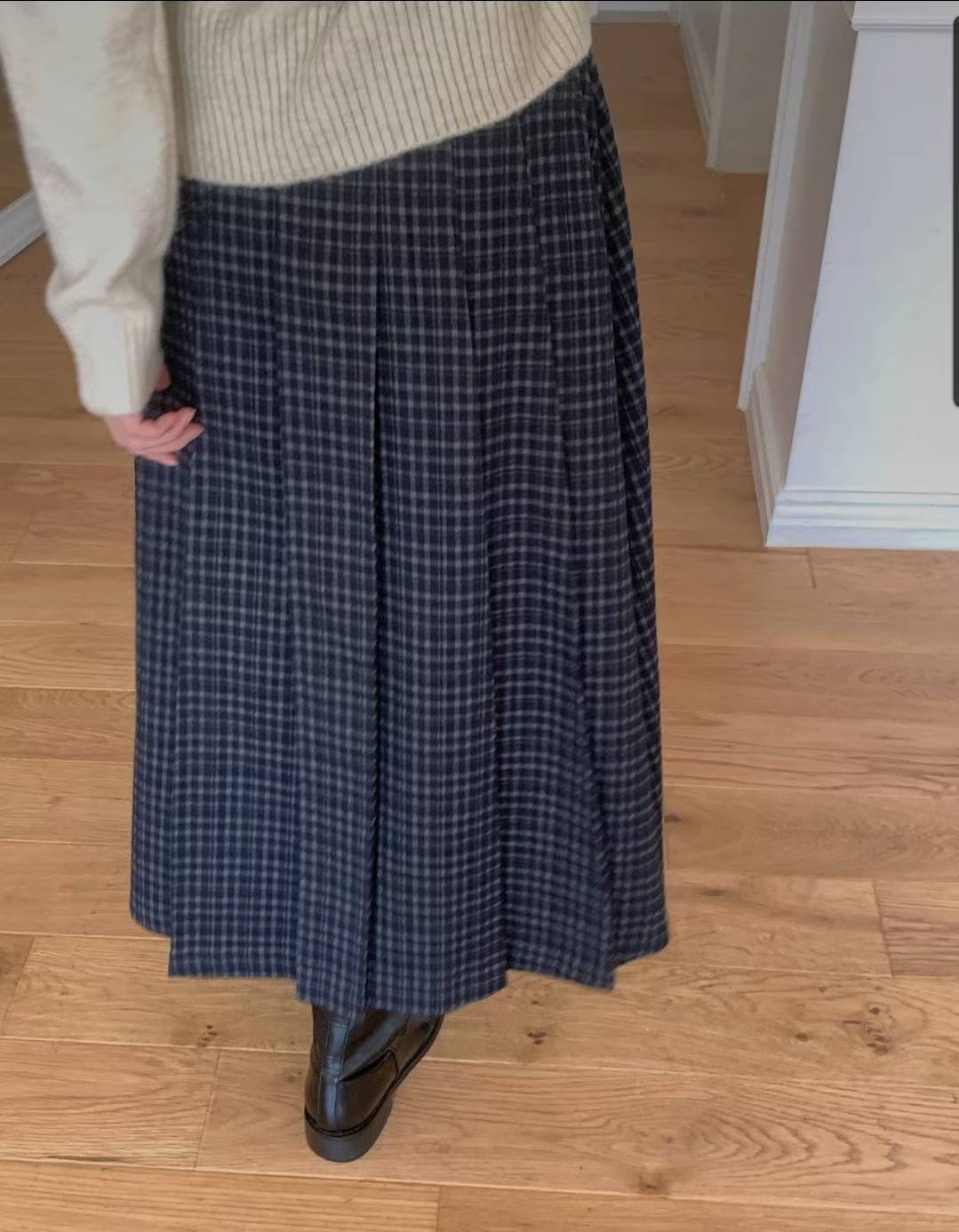 check pleated skirt