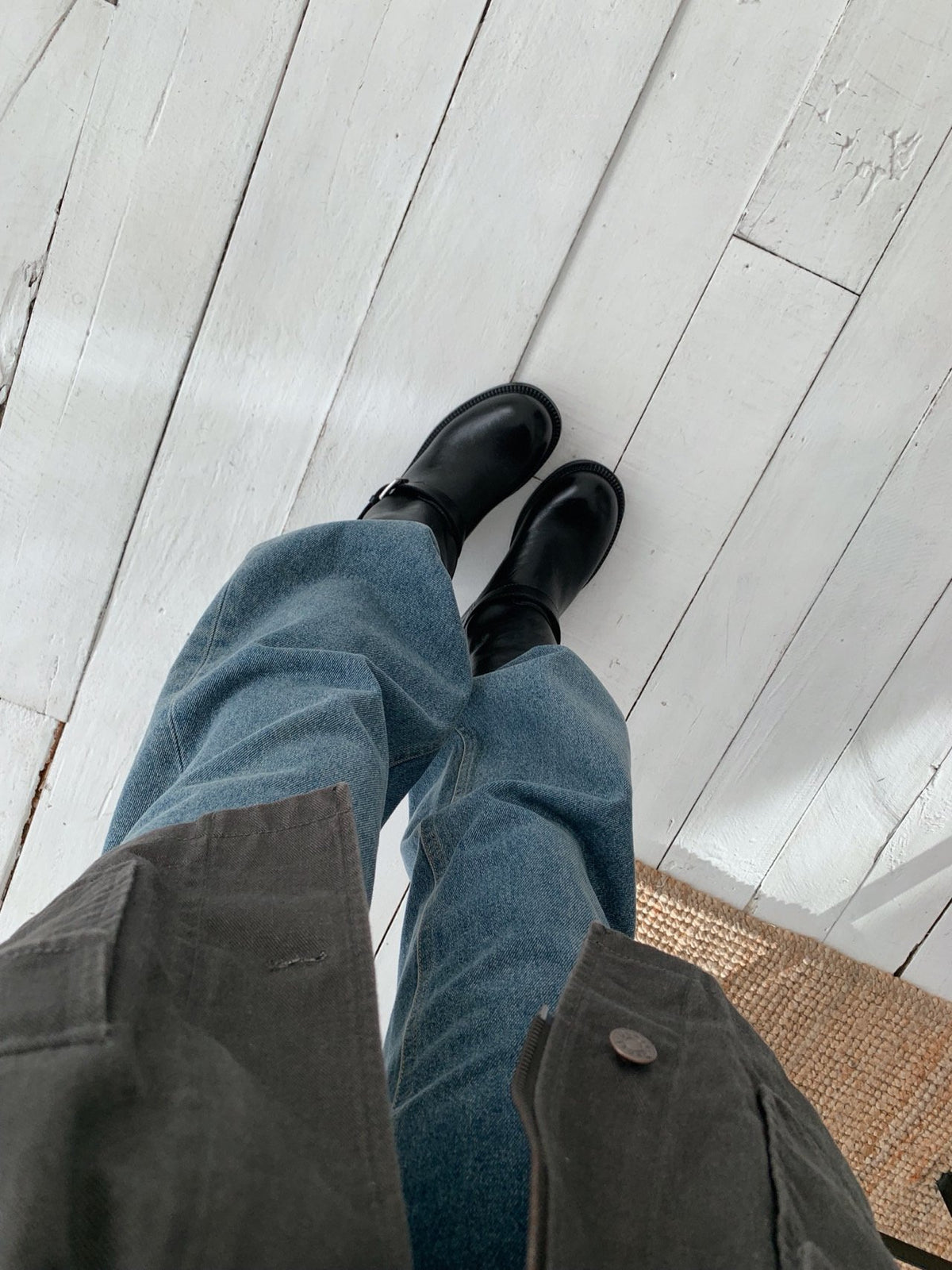 burnished leather buckle boots-2col