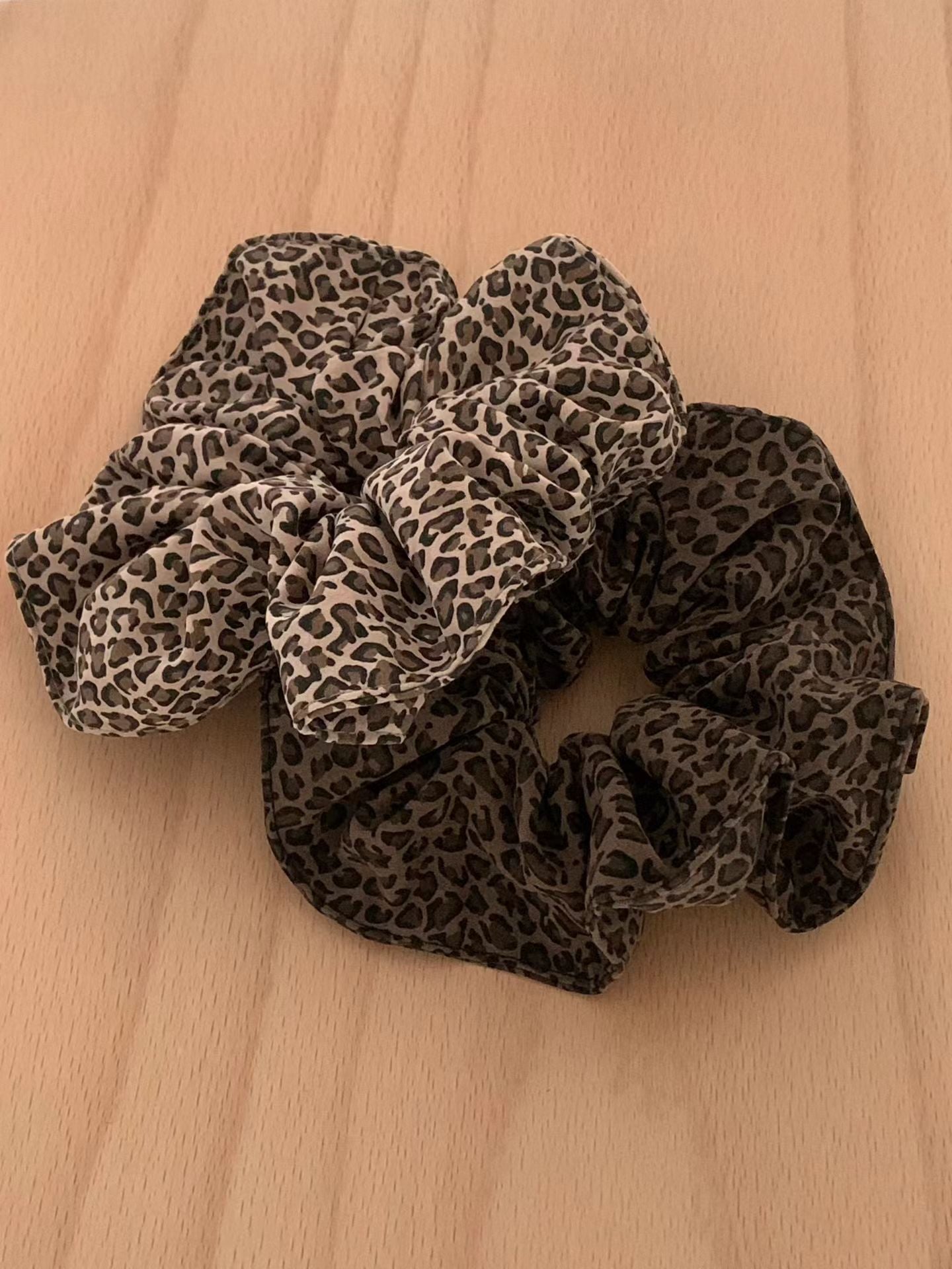 leopard scrunchies-2col