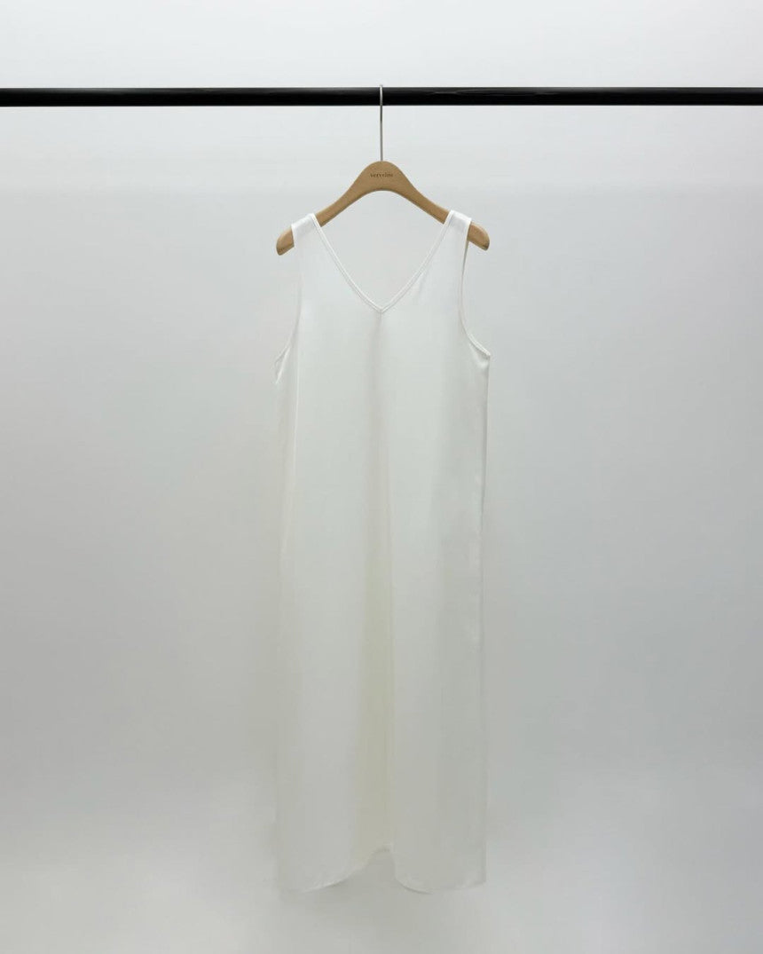 Ridge v-neck back string onepiece