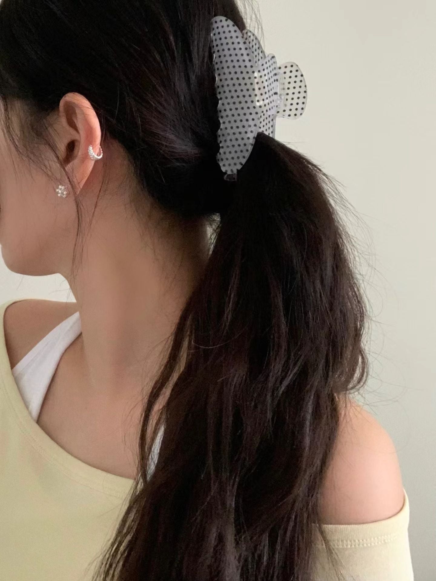 Julie Earcuff