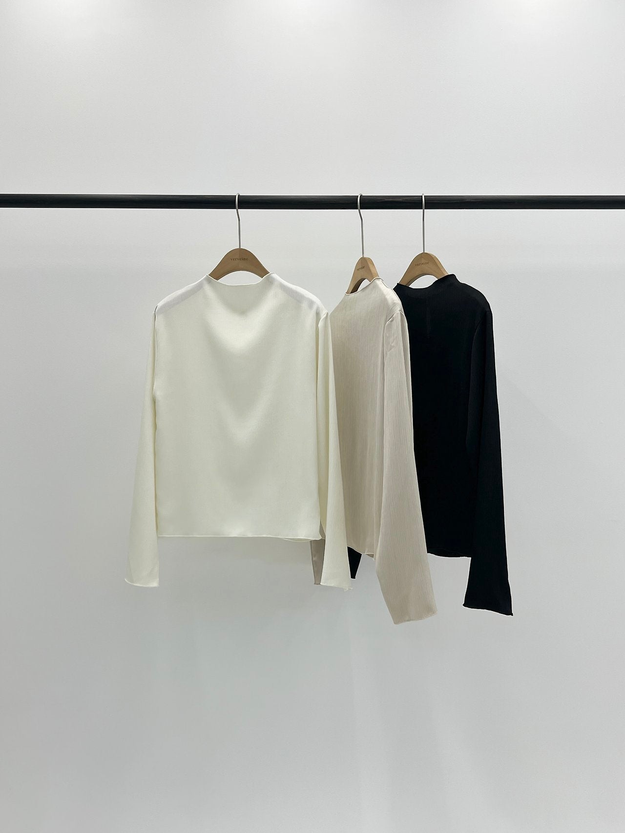 Roy pleats soft high neck top-3col