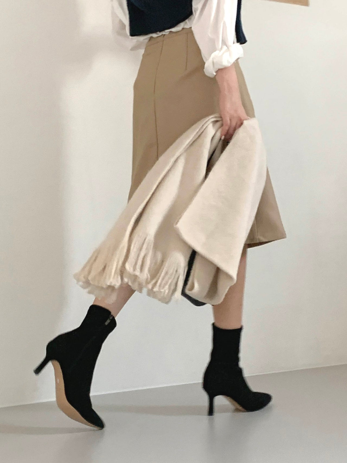 Suede span ankle boots