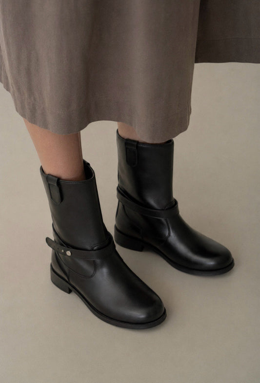 metal logo rider boots