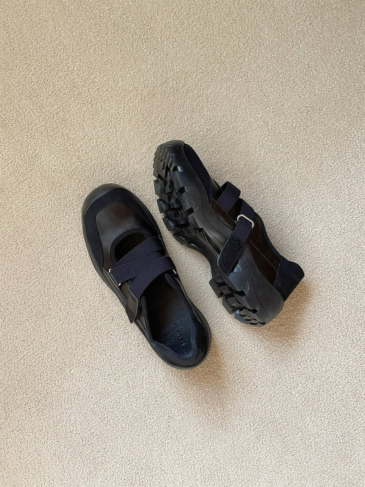 Noma Cross-Strap Track Shoes