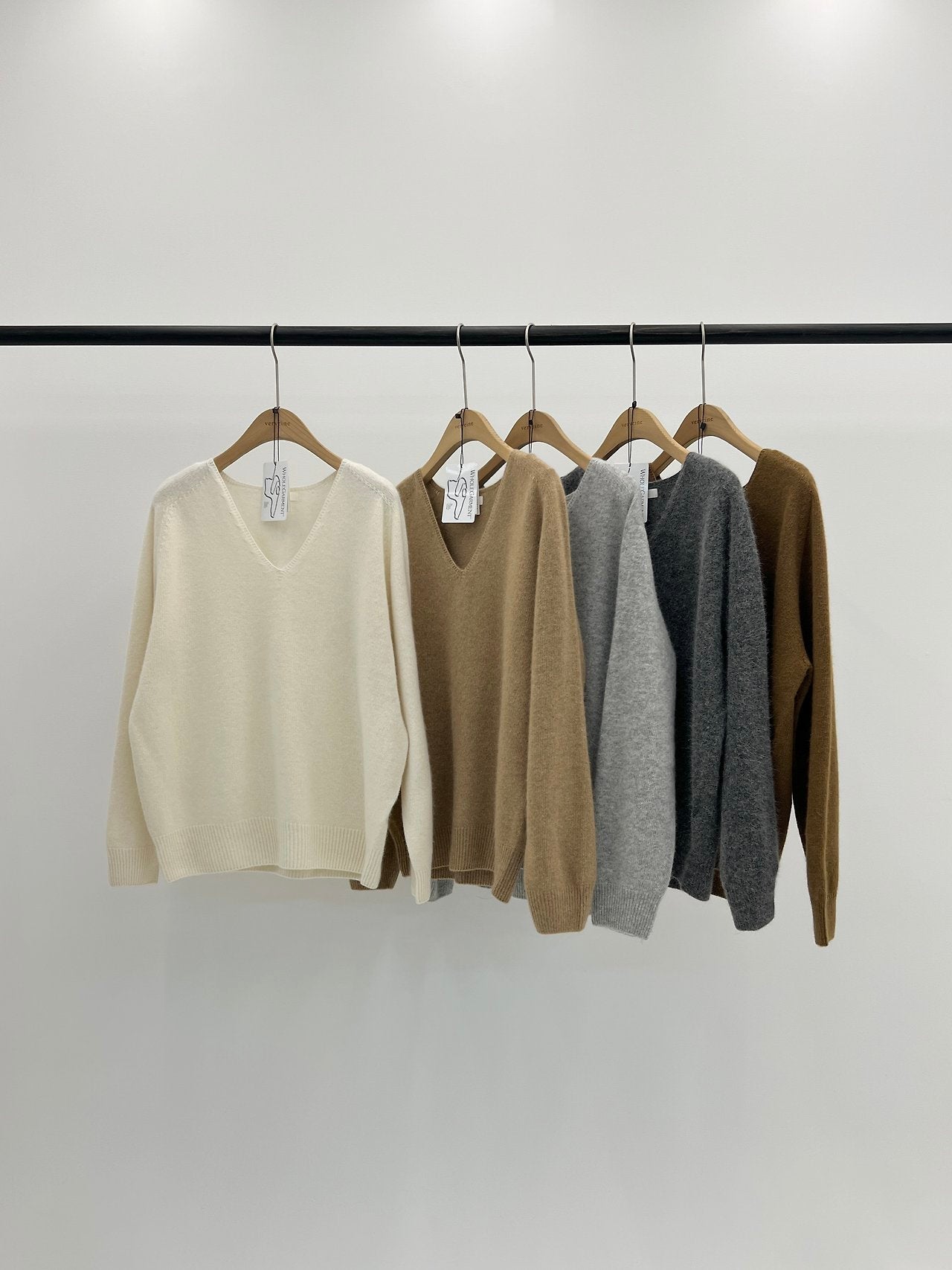 Hills fox wholegarment V-neck knit-3col