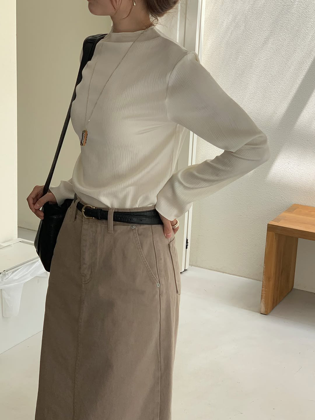 Roy pleats soft high neck top-3col