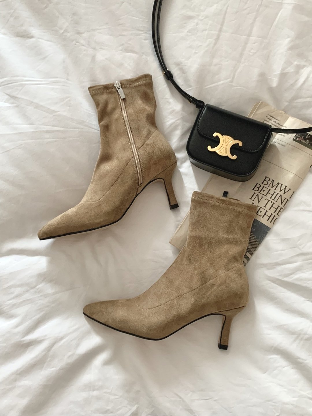 Suede span ankle boots