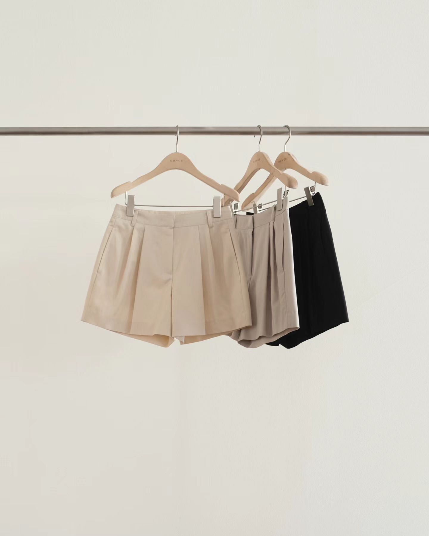 creambeige-s即納 Ounce day two tuck short-3col
