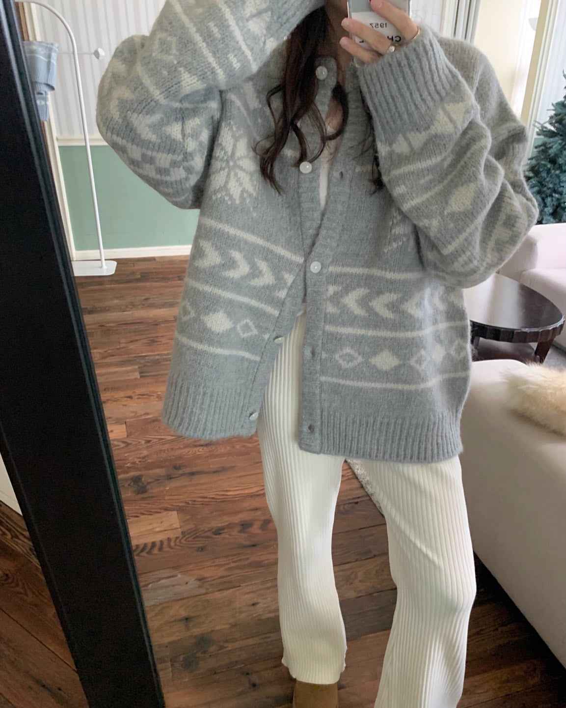 snowflake cardigan-2col