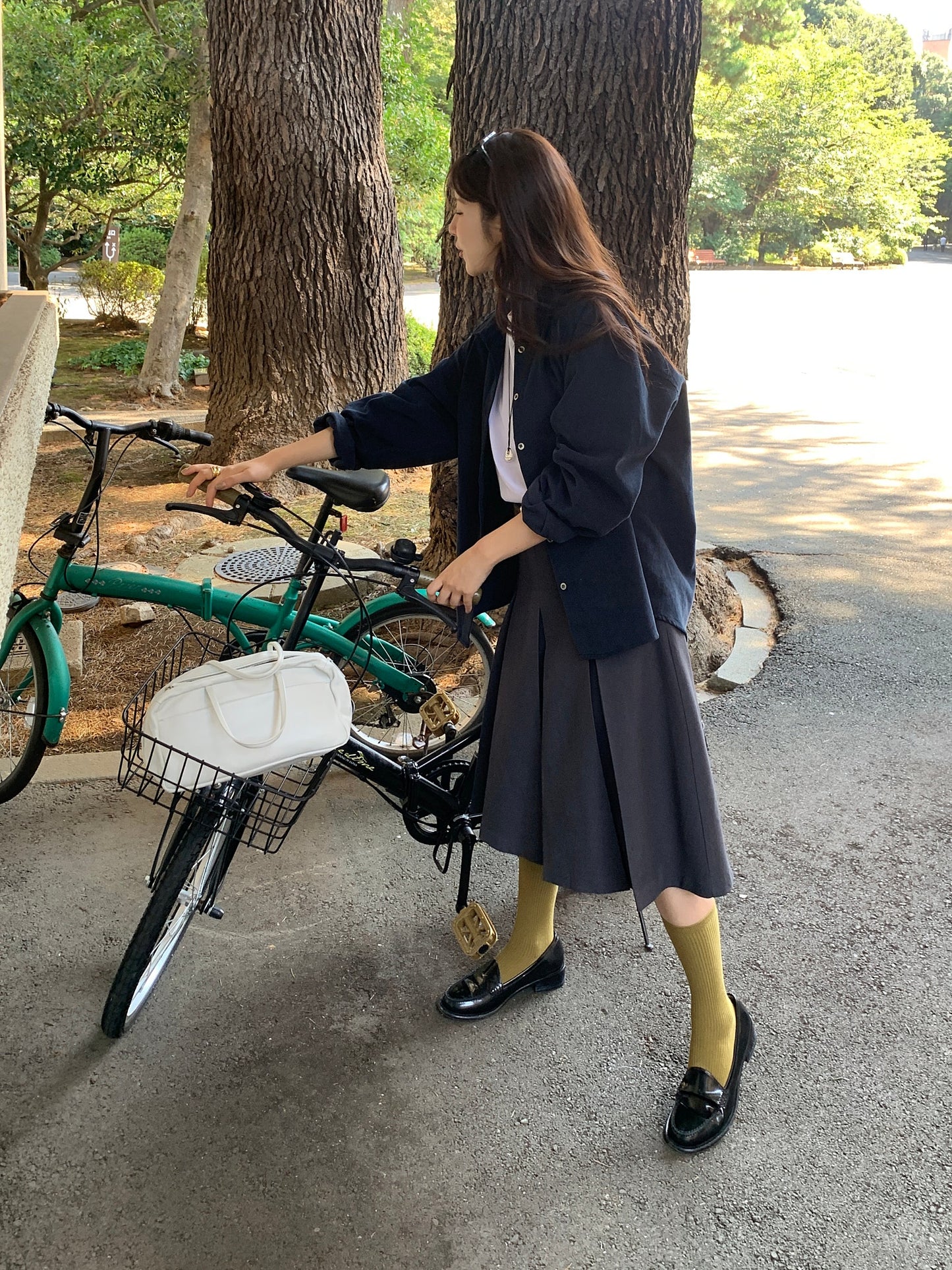Inthe skirt-2col