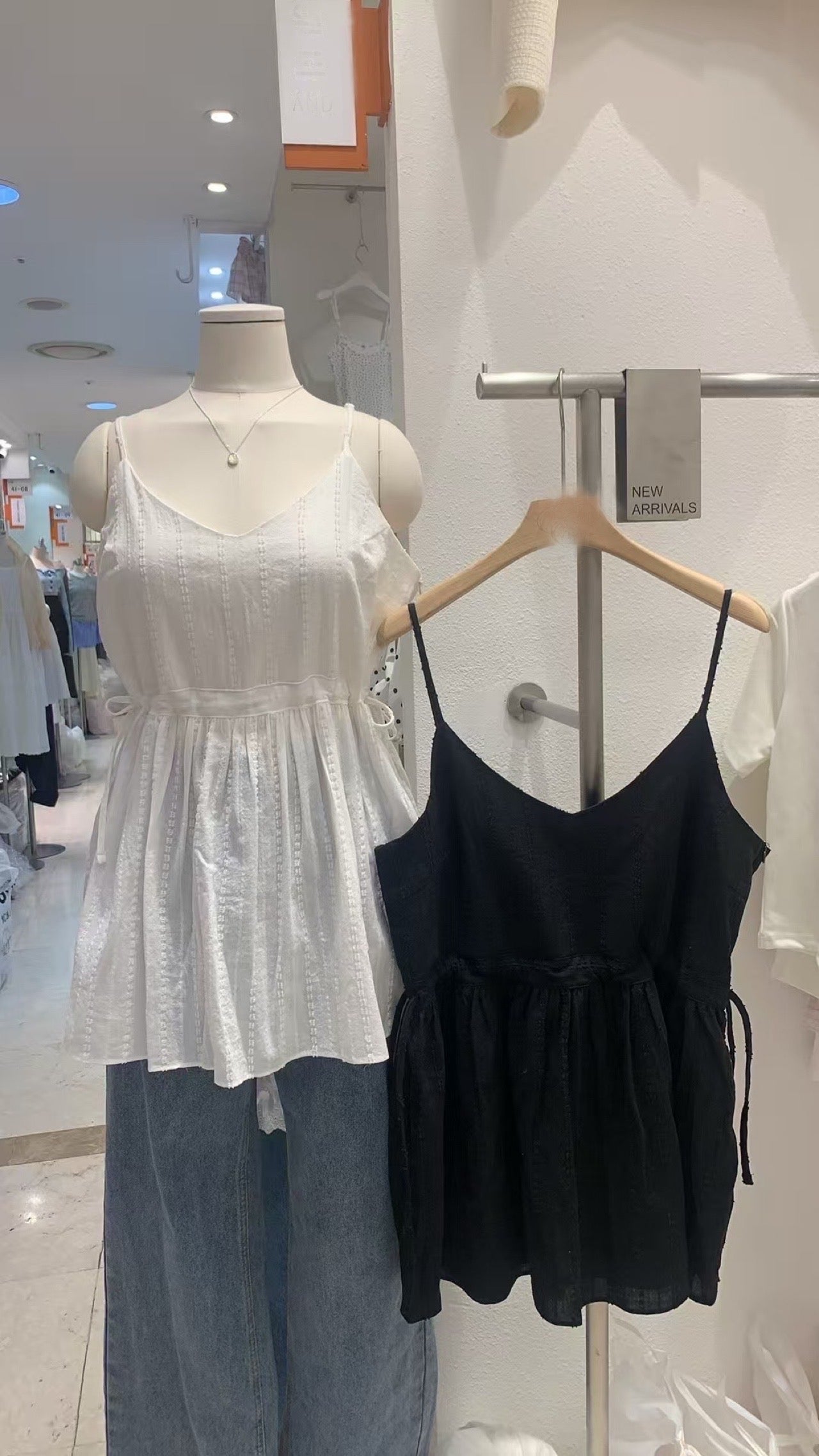 Rom and lace bustier blouse-2col